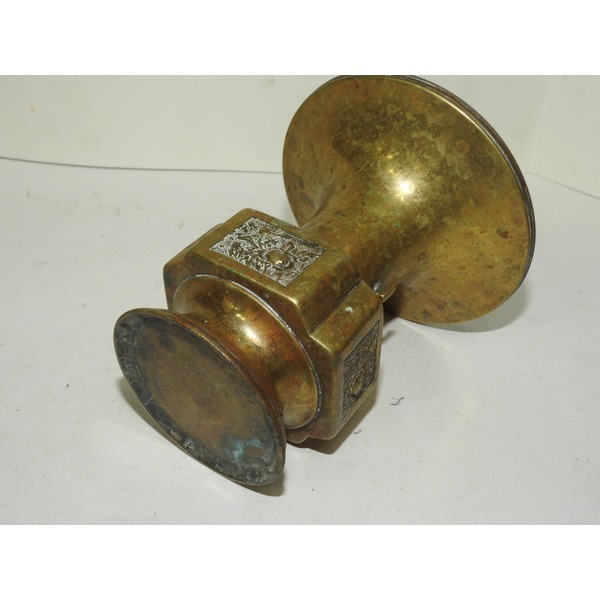 골동-청동으로된 양각화문 사각 향호