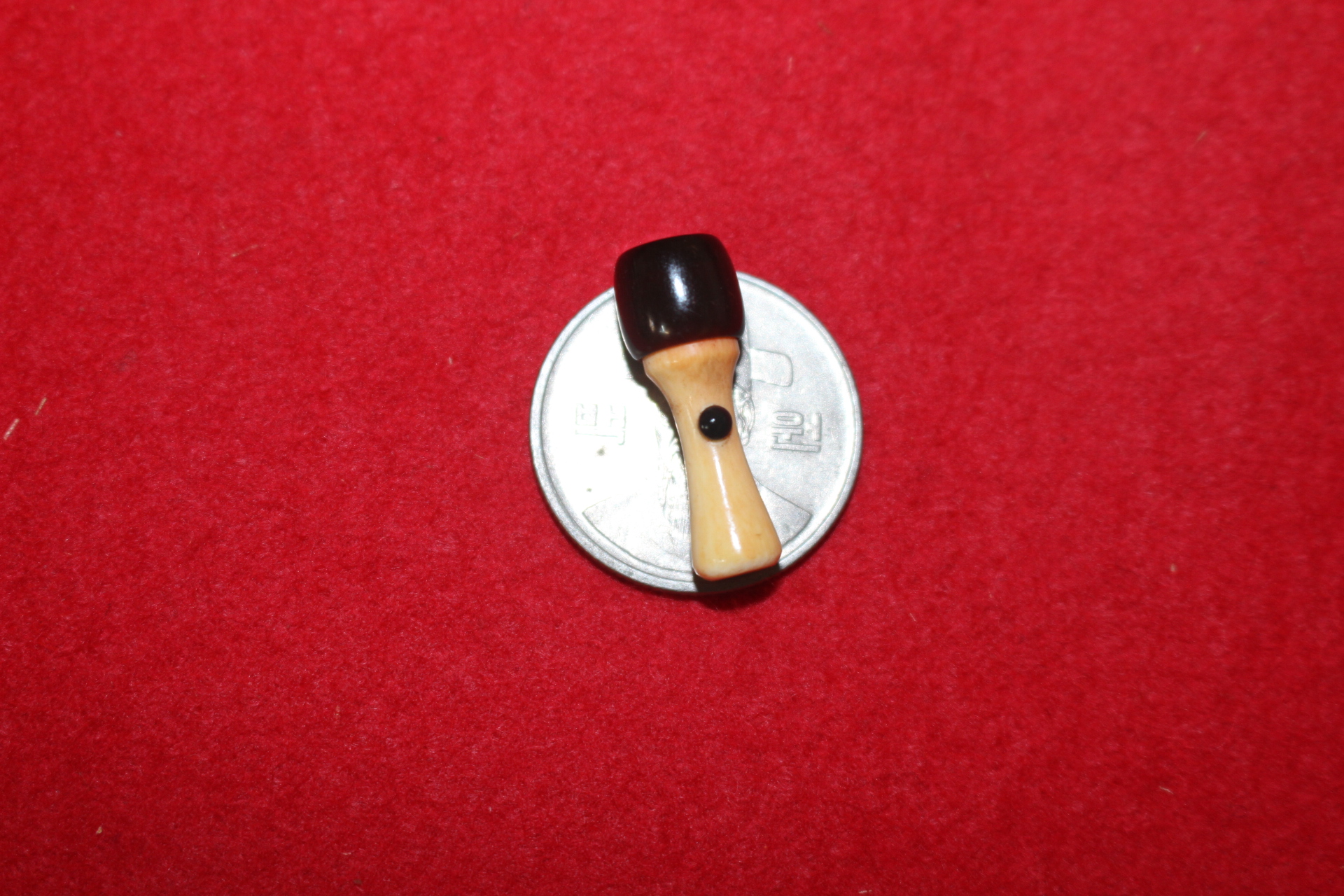 아주정교한 초소형크기의 상아로된 도장