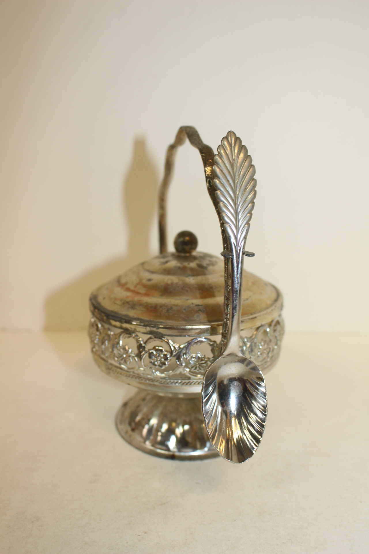 유리에 금속재질로된 커피합