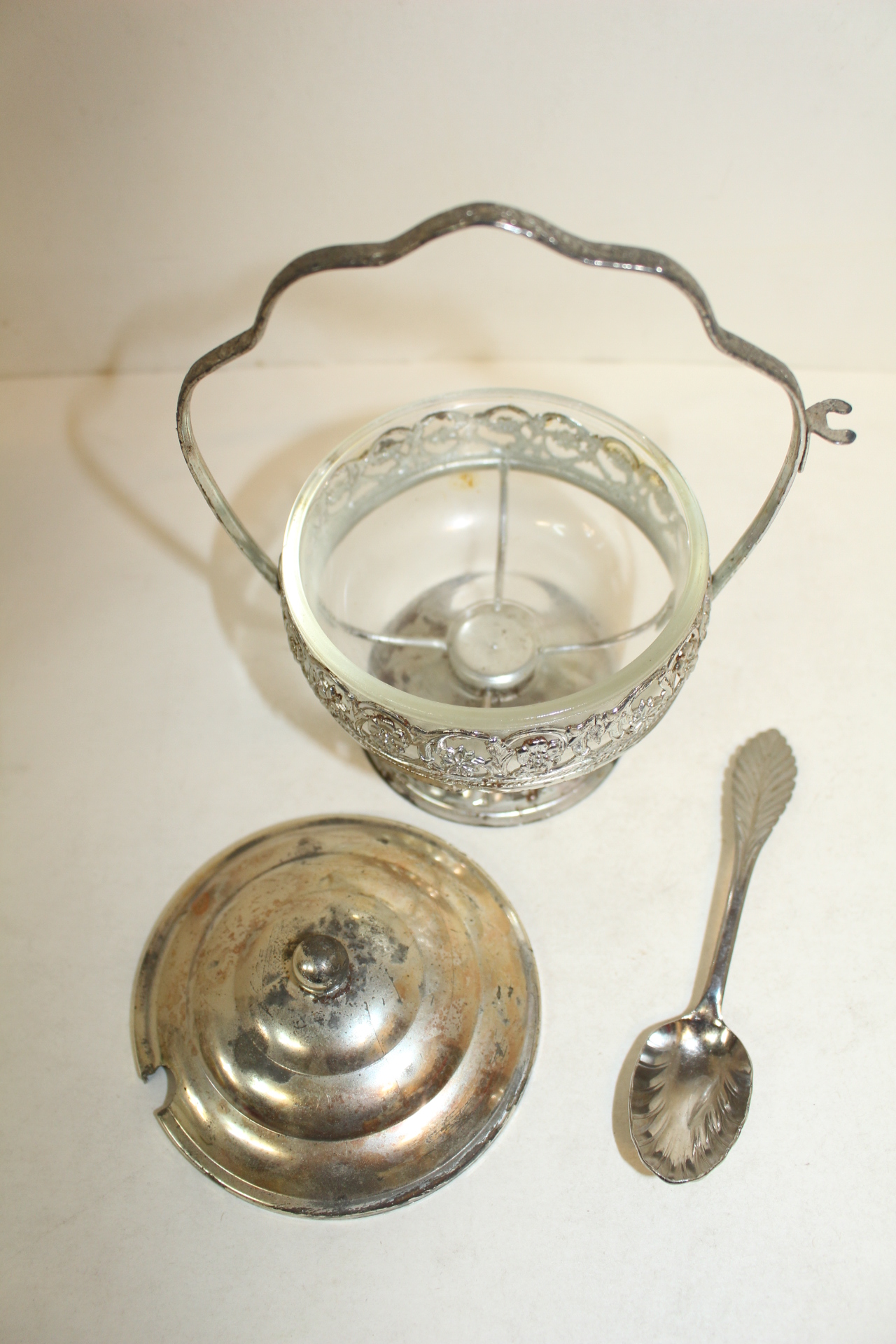 유리에 금속재질로된 커피합