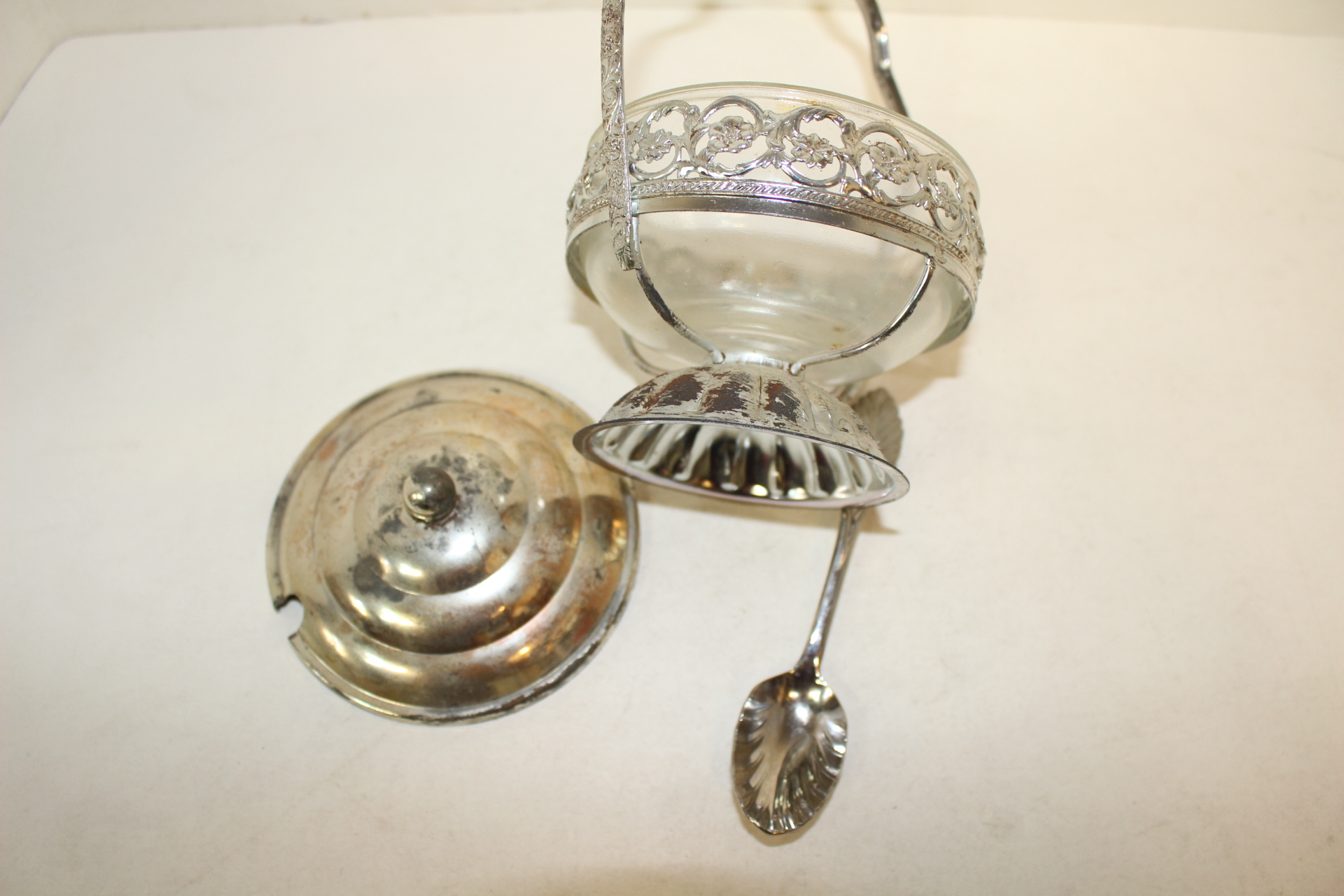 유리에 금속재질로된 커피합