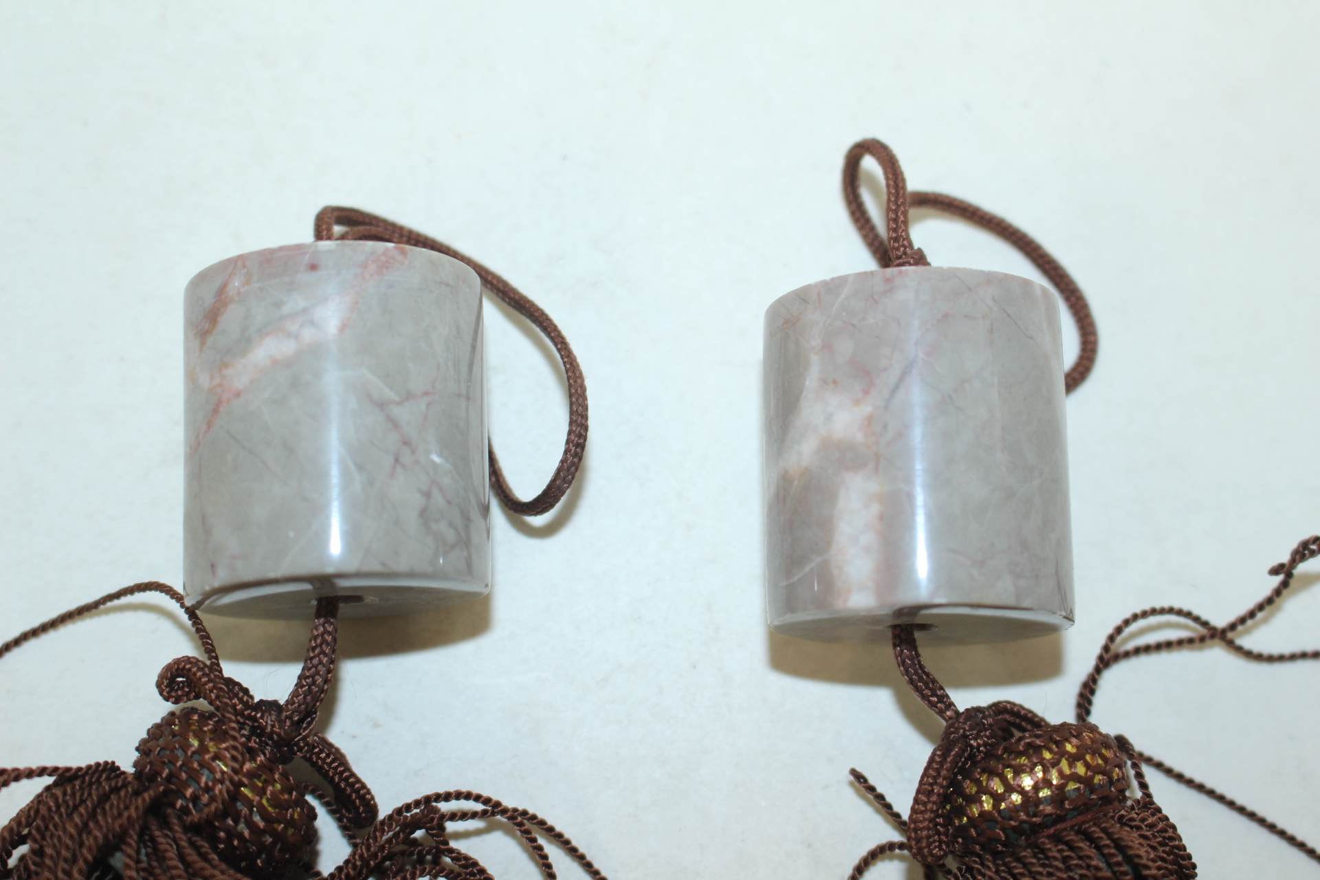 무뉘옥돌로된 추(풍진) 쌍