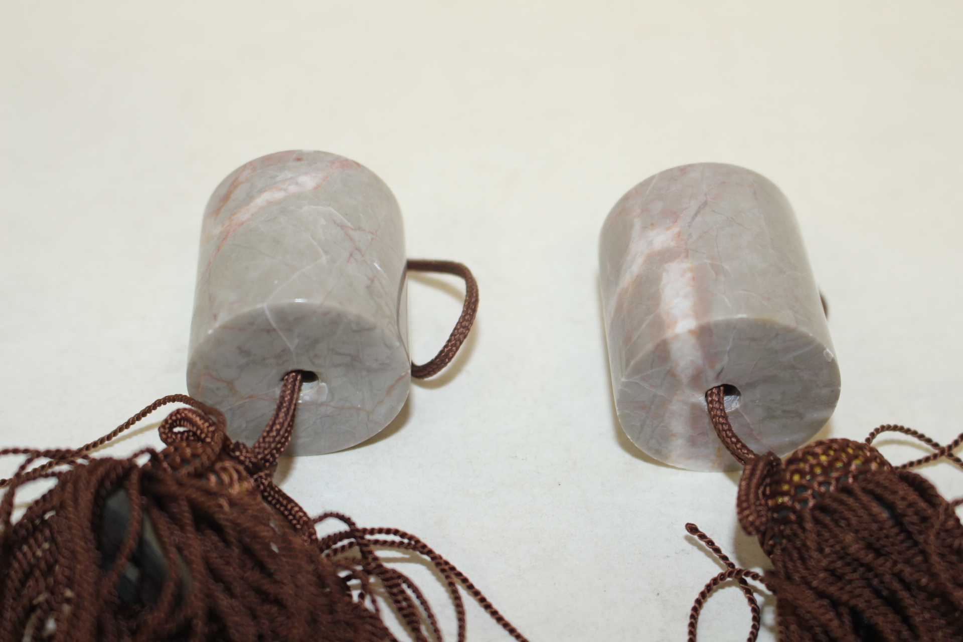 무뉘옥돌로된 추(풍진) 쌍