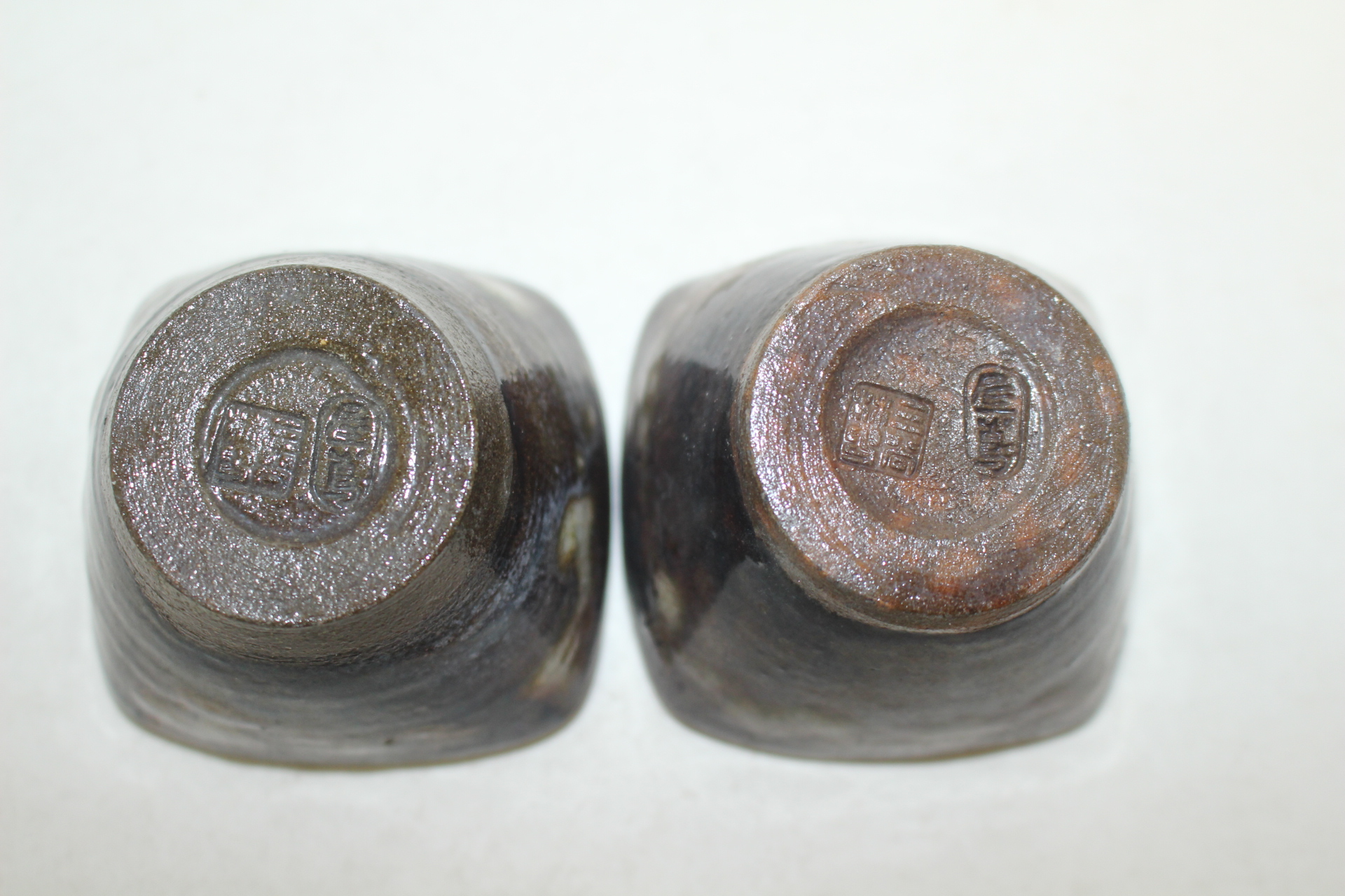 연대가좋은 청자 사각잔 2점