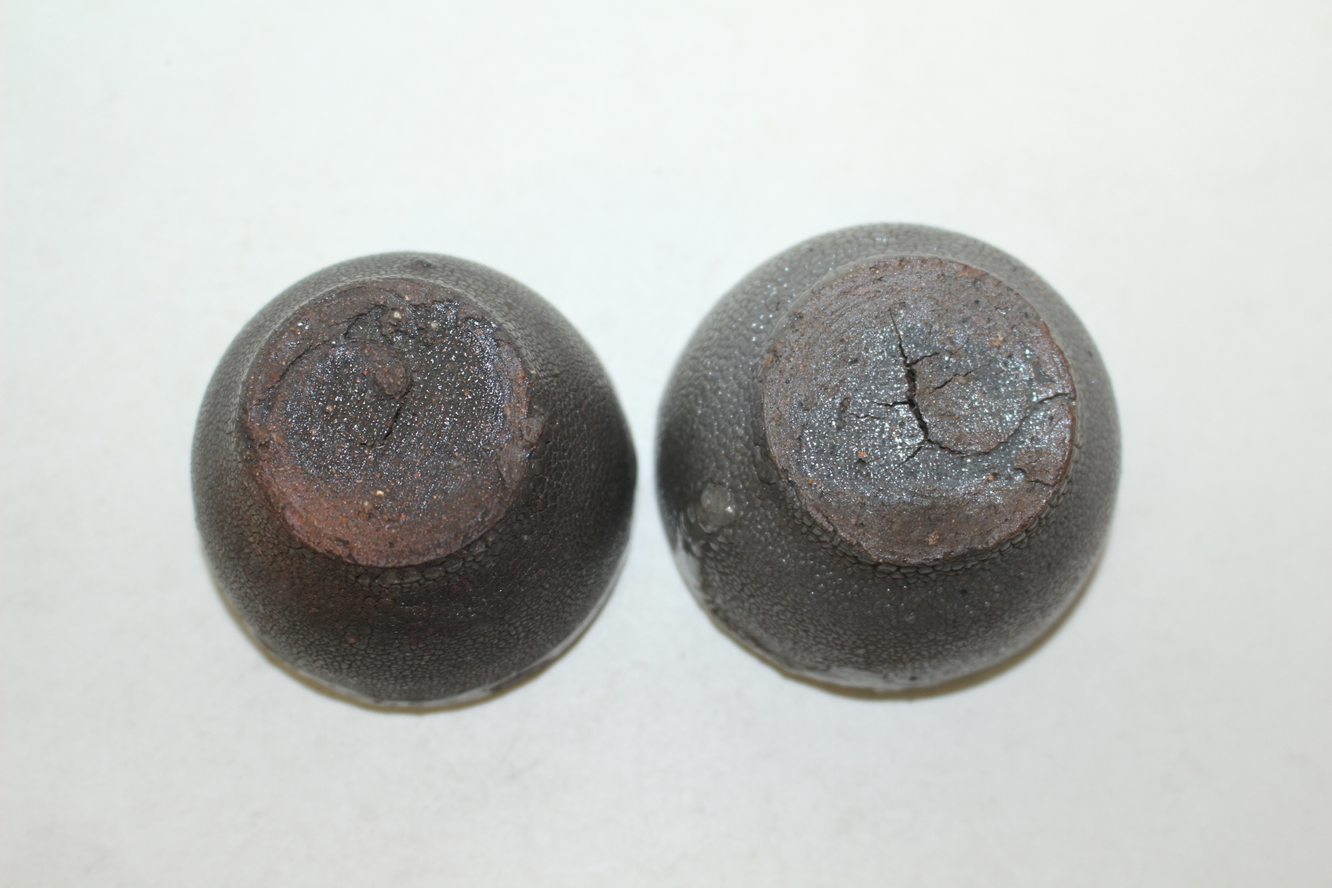 연대가좋은 청자잔 2점