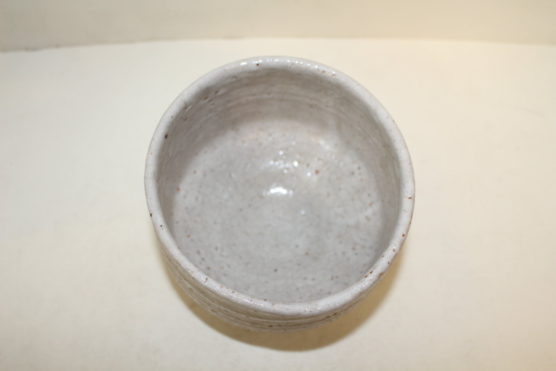 사이즈가 큰 청자 말찻잔