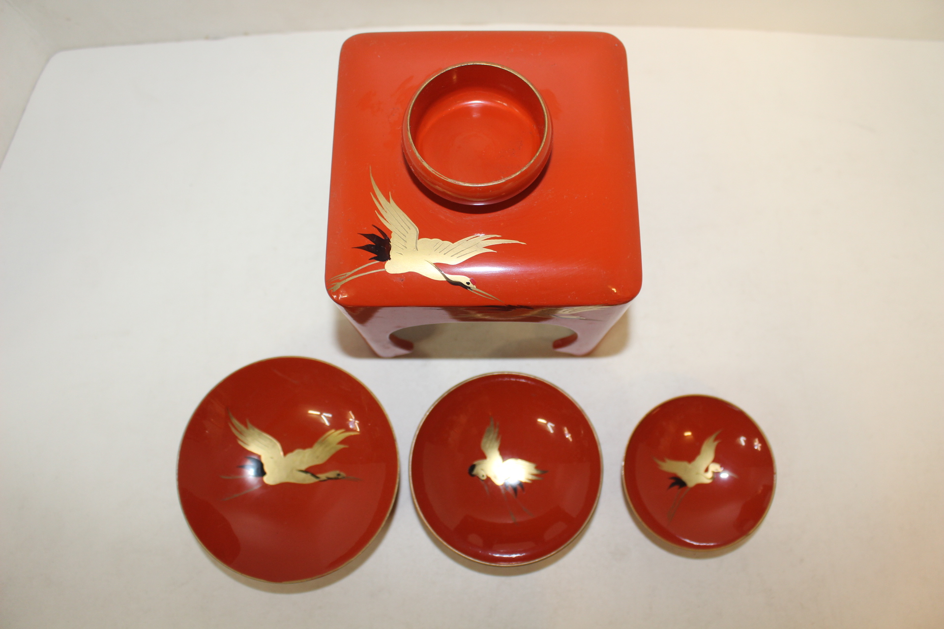 명품-나무에 옷칠후 학문그림이 있는 잔받침과 잔3점셋트