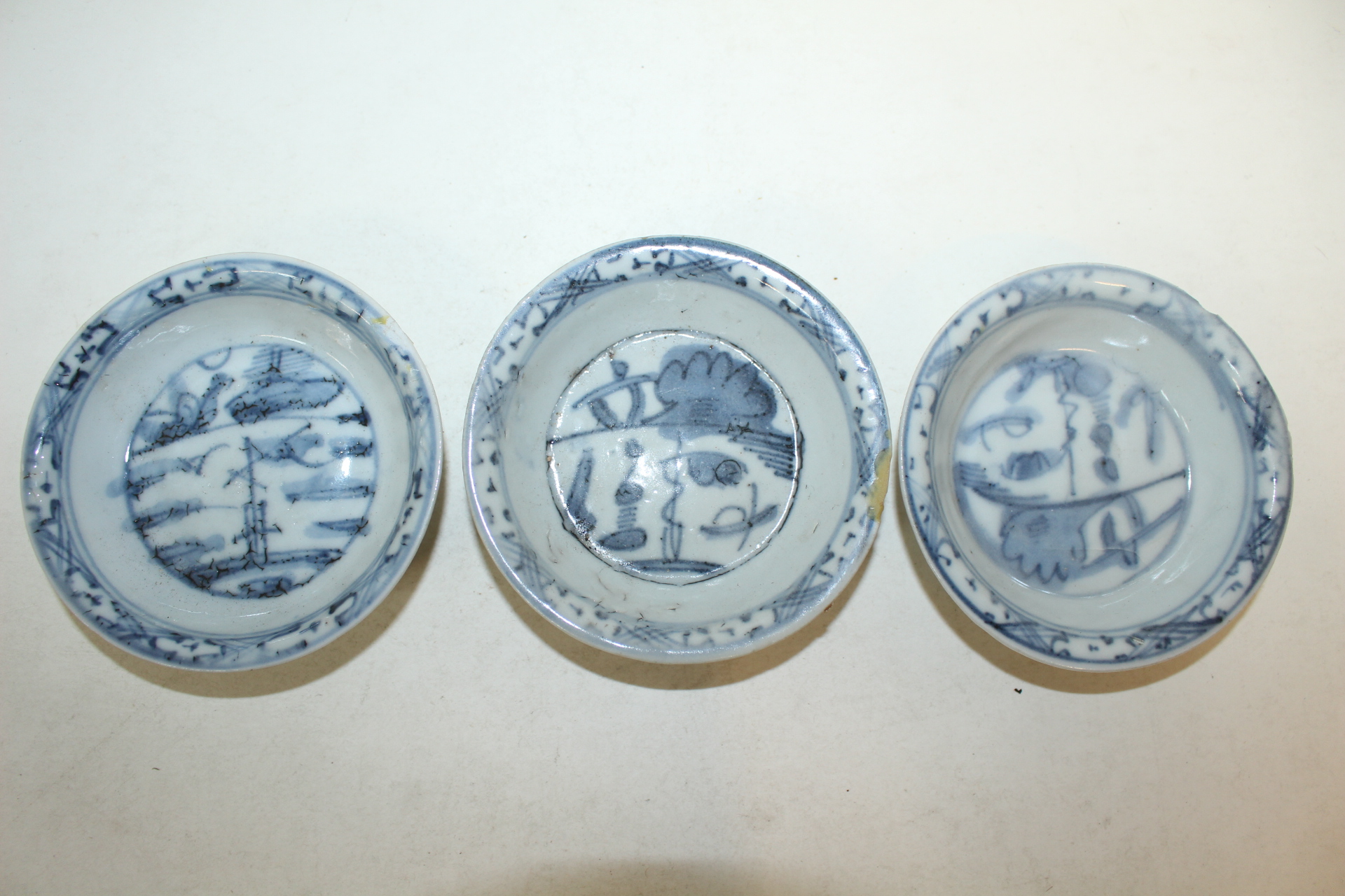 200년이상된 양촌고이마리 청화백자 완 3점