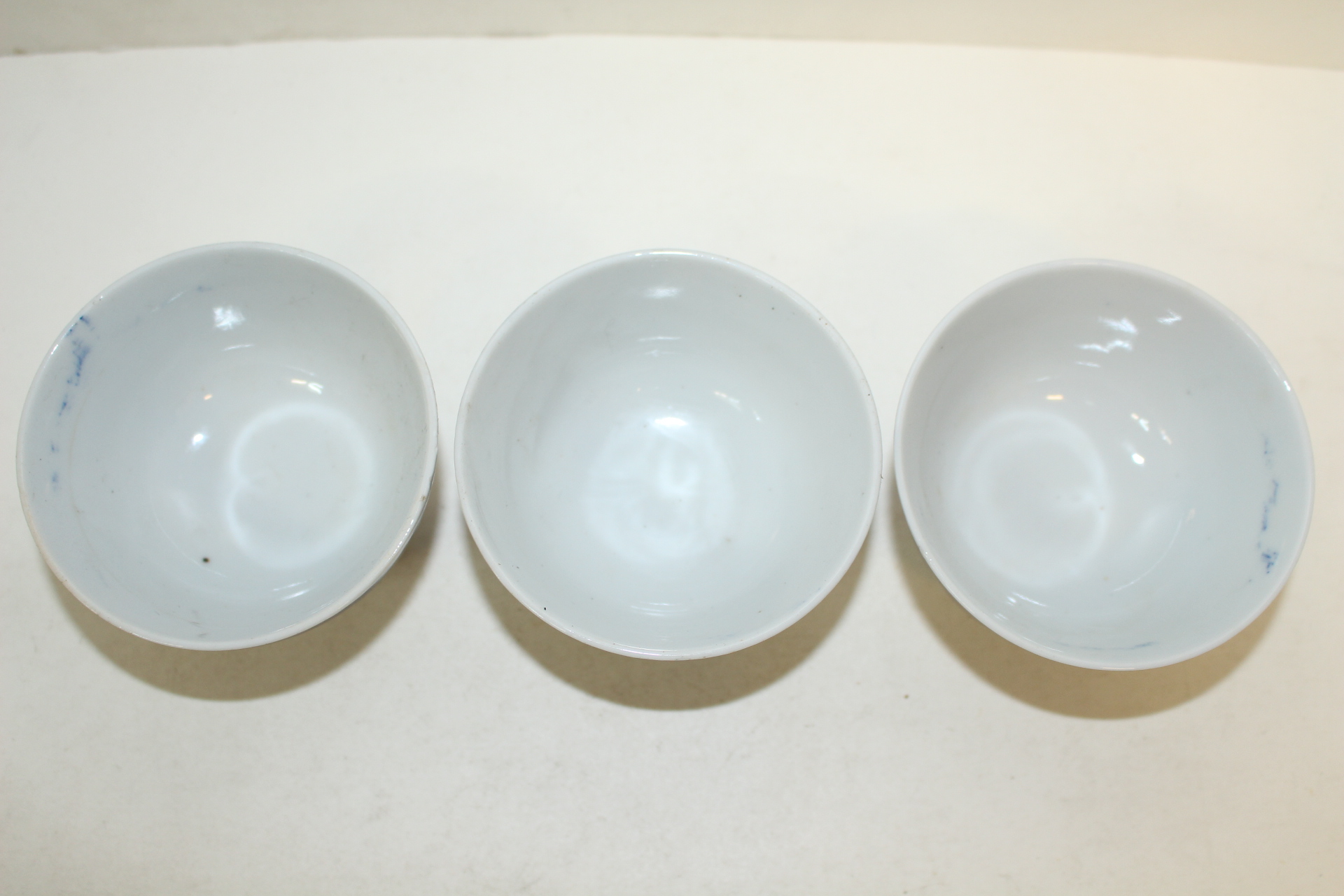 연대가좋은 청화백자잔 3점