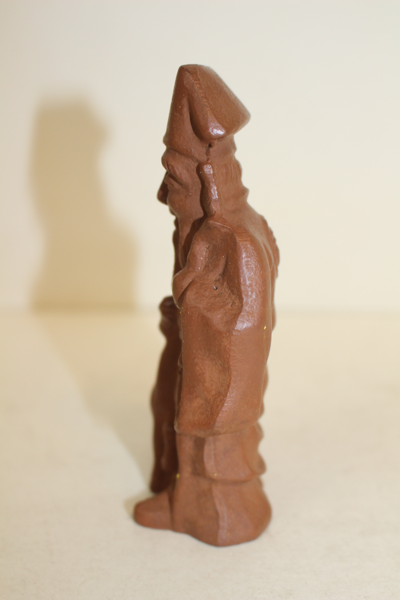 묵직한 무쇠통으로된 복신 조각상