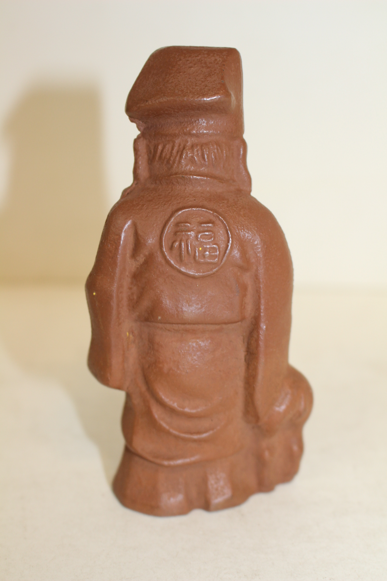 묵직한 무쇠통으로된 복신 조각상