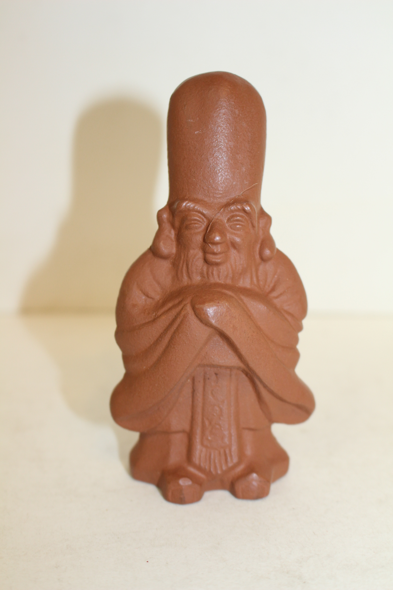 묵직한 무쇠통으로된 복신 조각상