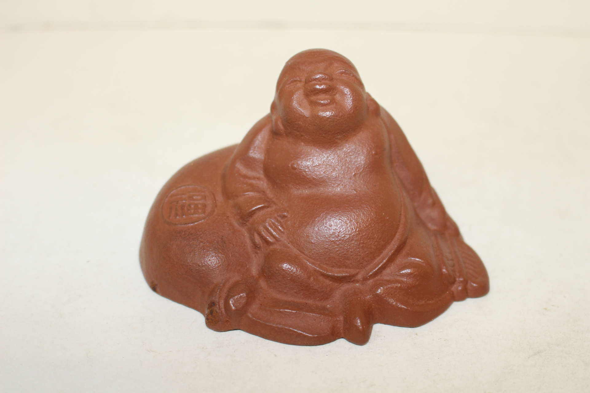 묵직한 무쇠로된 포대화상 조각상