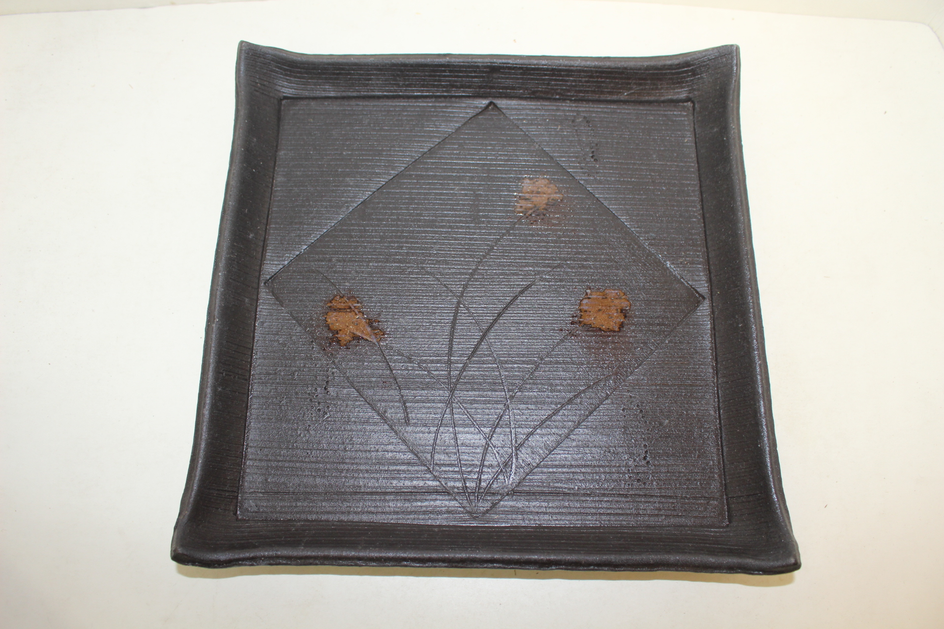 청자 초화문 사각완