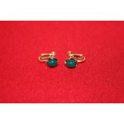 비취청옥이 장식된 귀걸이 1쌍