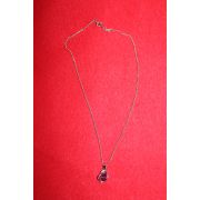 보석이 장식된 목걸이