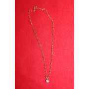 보석이 장식된 목걸이