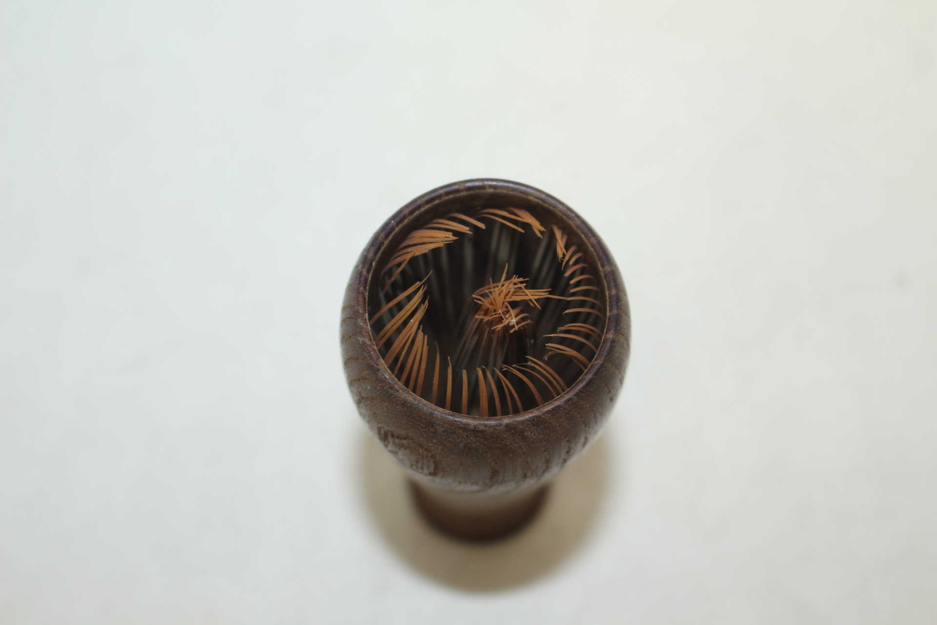 나무로된 차솔통과 말차솔