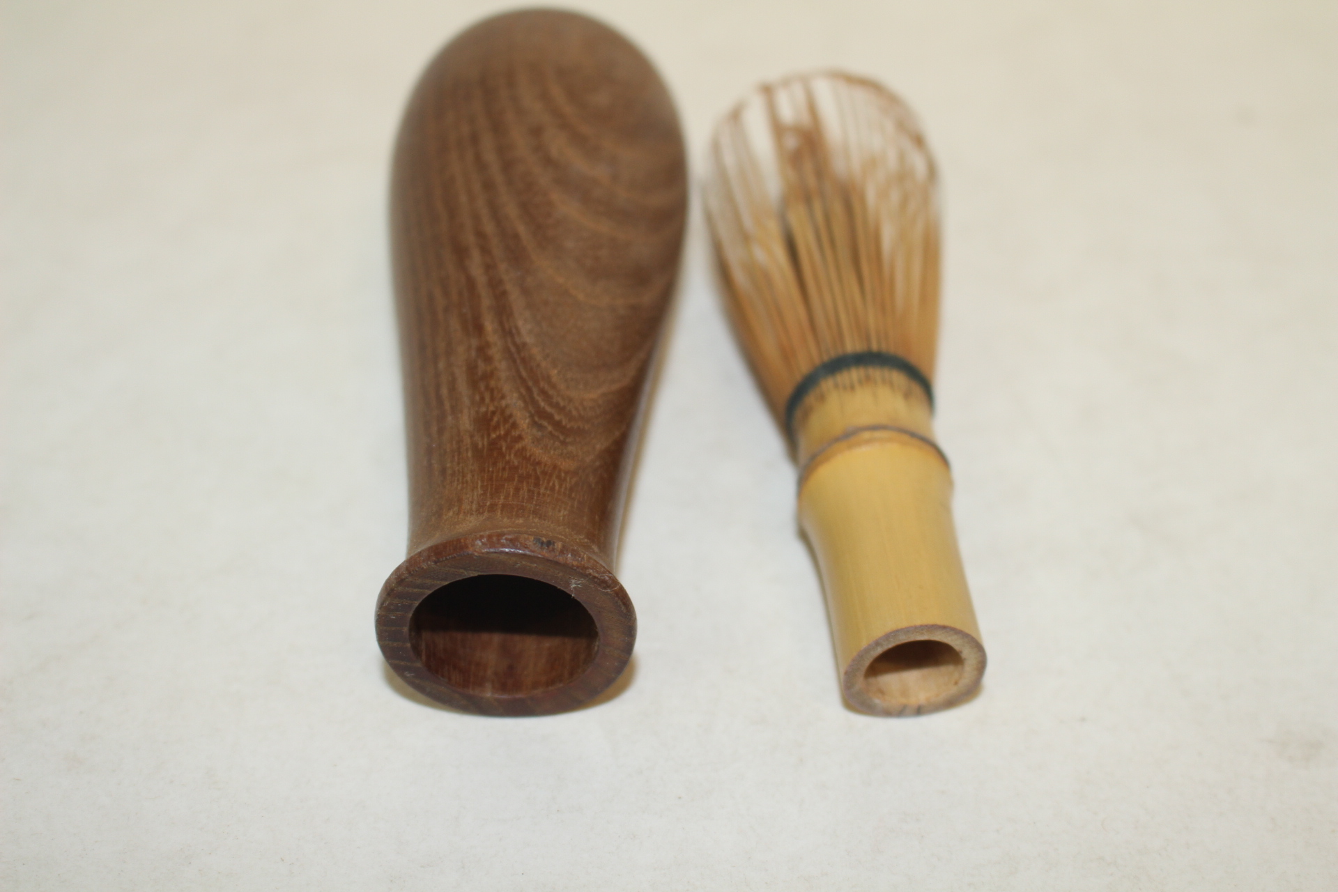 나무로된 차솔통과 말차솔