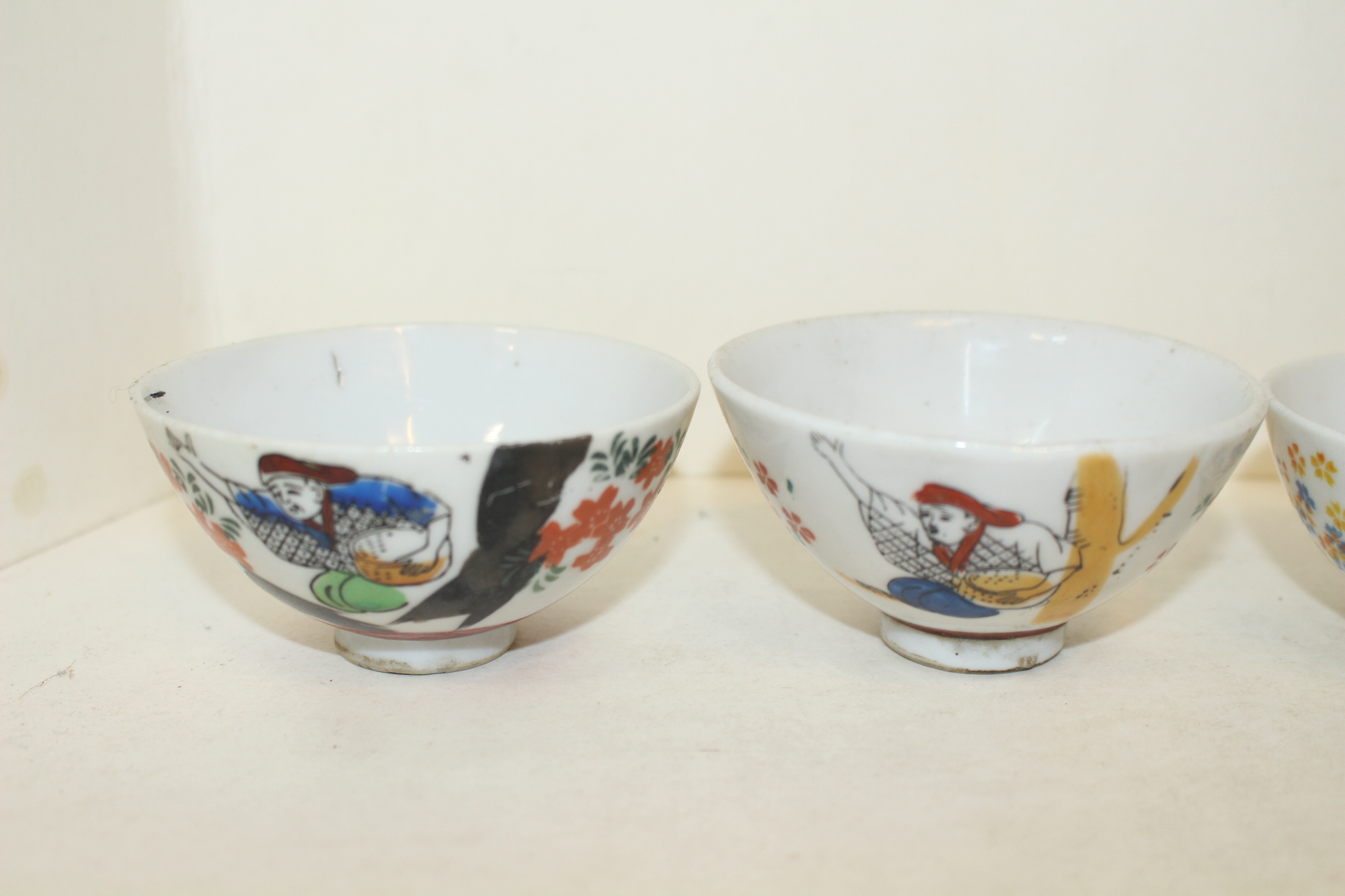 연대가 좋은 청화백자진사인물문 자완 5점