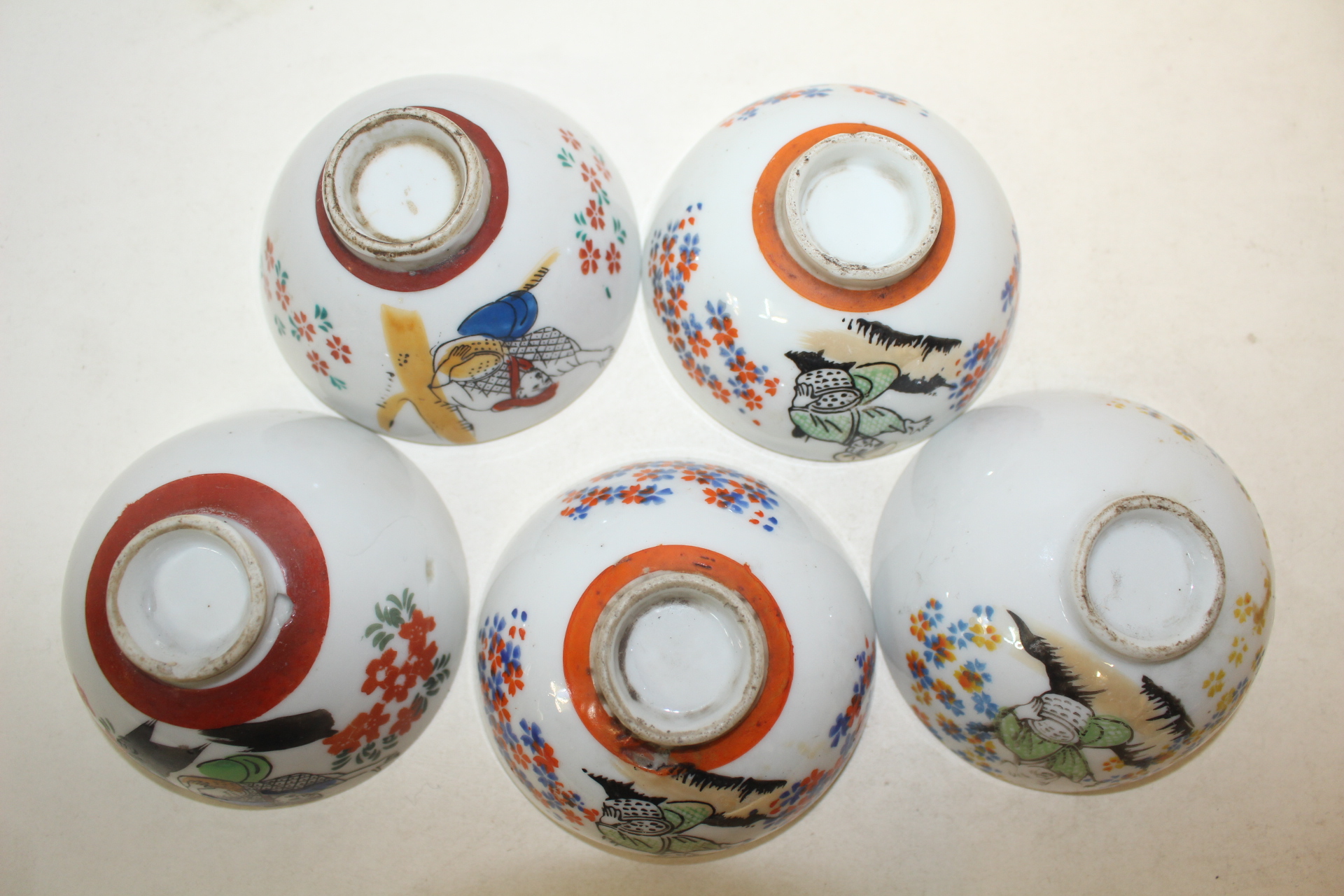 연대가 좋은 청화백자진사인물문 자완 5점