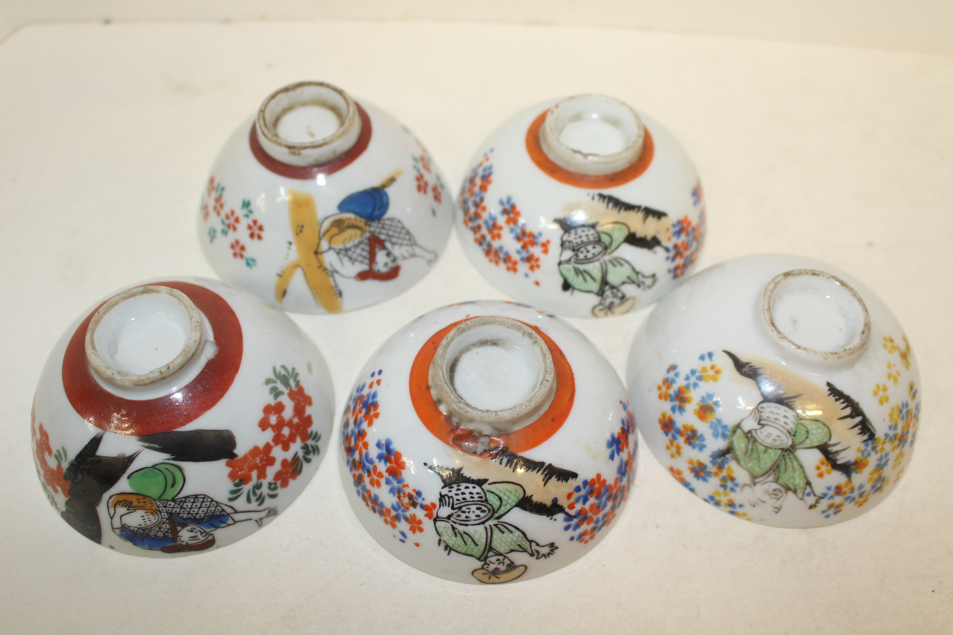 연대가 좋은 청화백자진사인물문 자완 5점