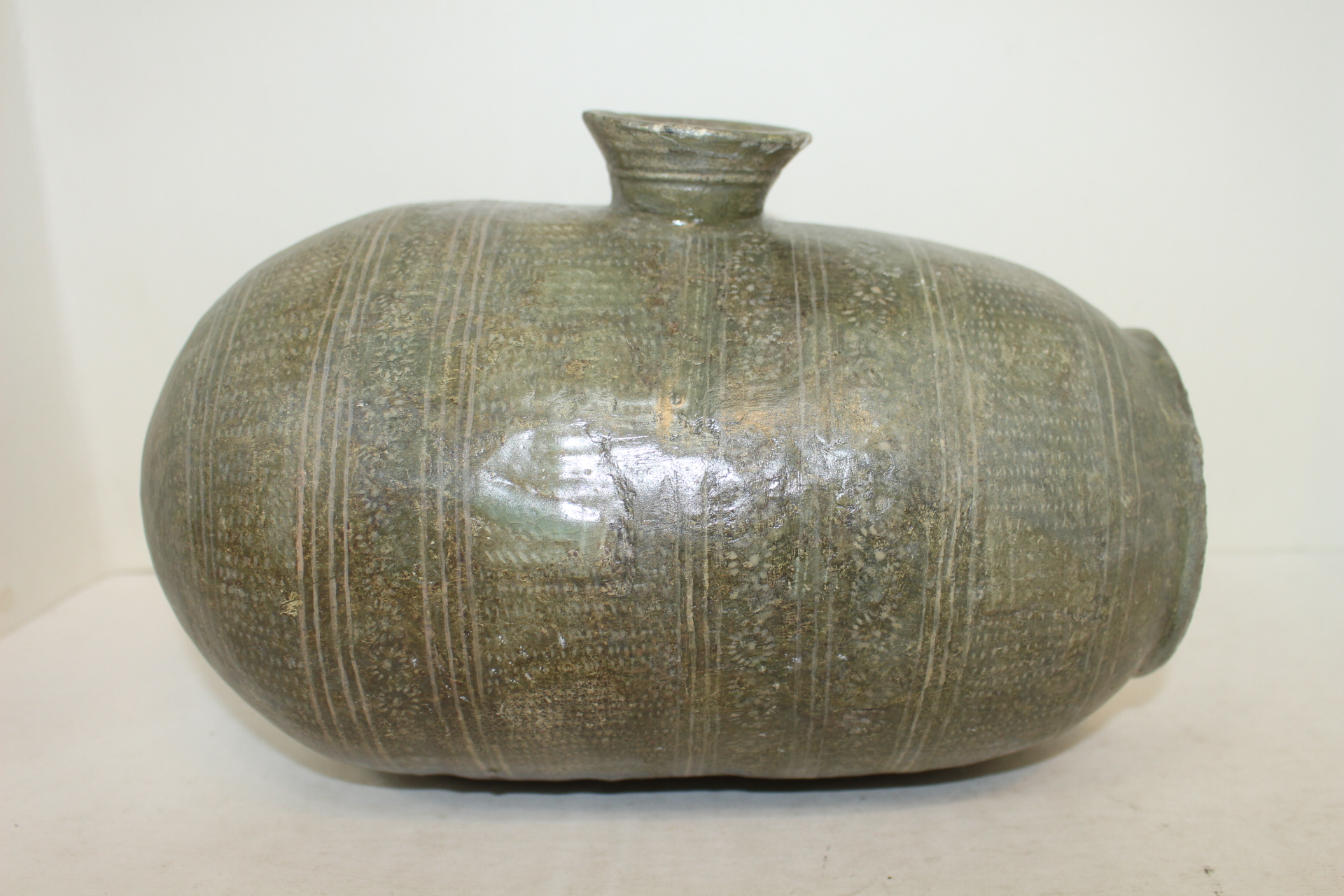 조선시대초기 분청사기국화인화문 장군호