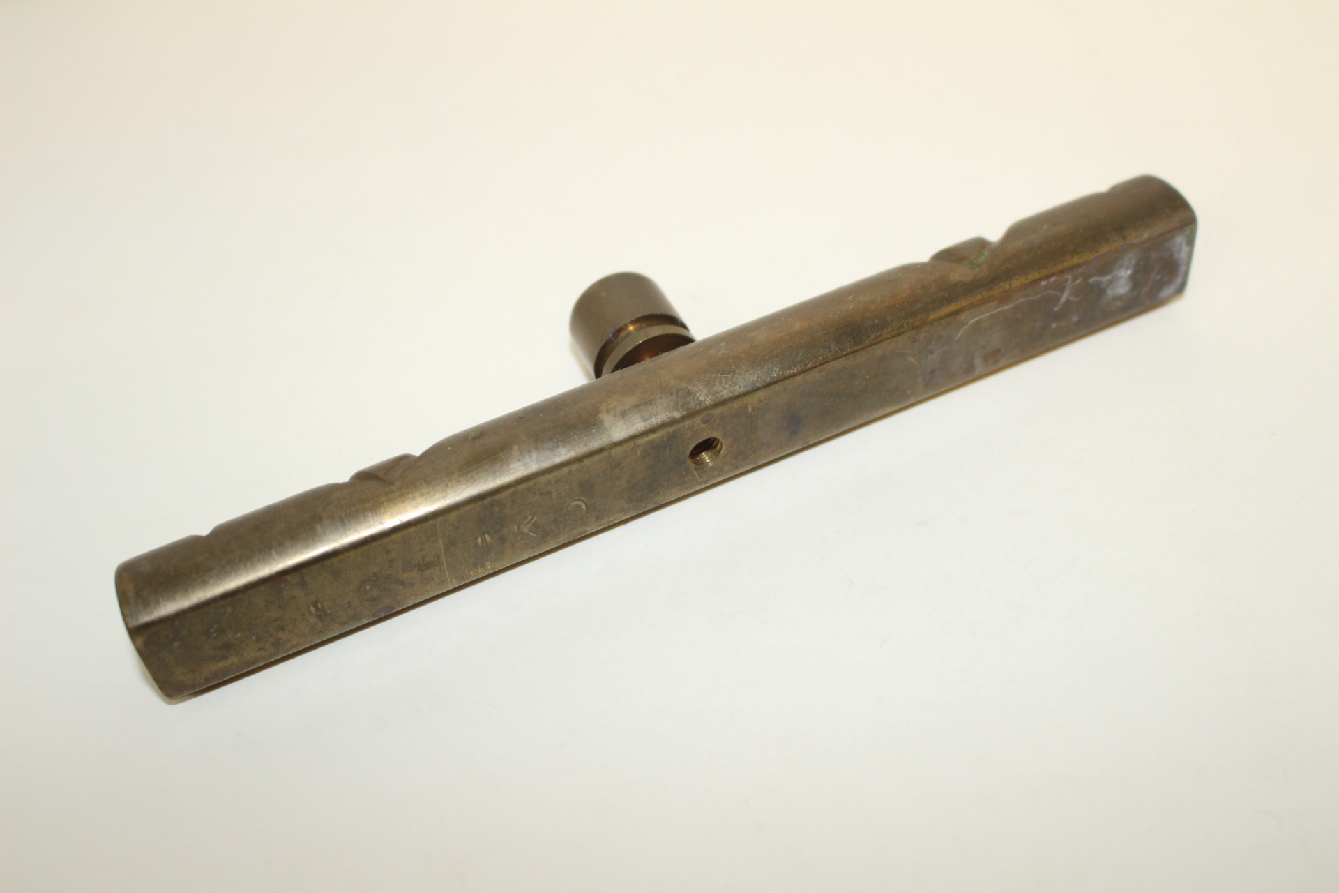 묵직한 청동통으로된 문진