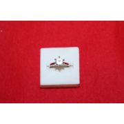 보석이 장식된 반지