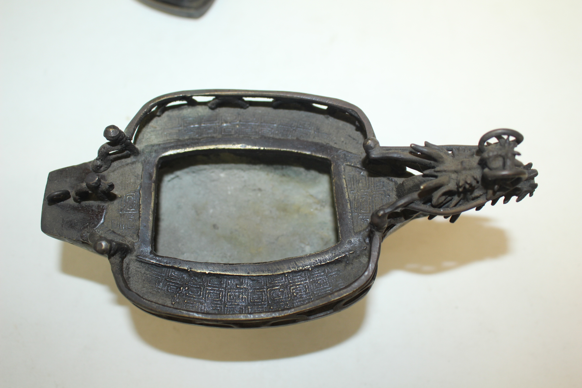 연대가좋은 청동으로된 용형배 향로