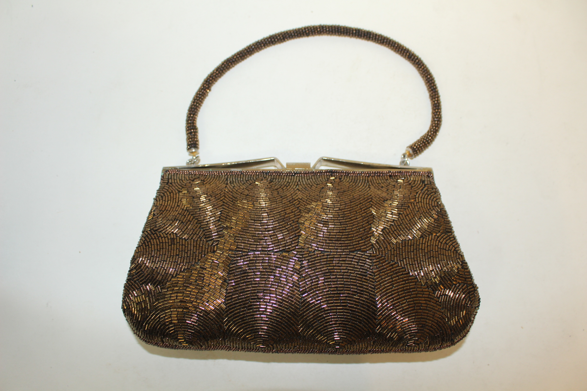 근대사 유리구슬재질로된 손가방