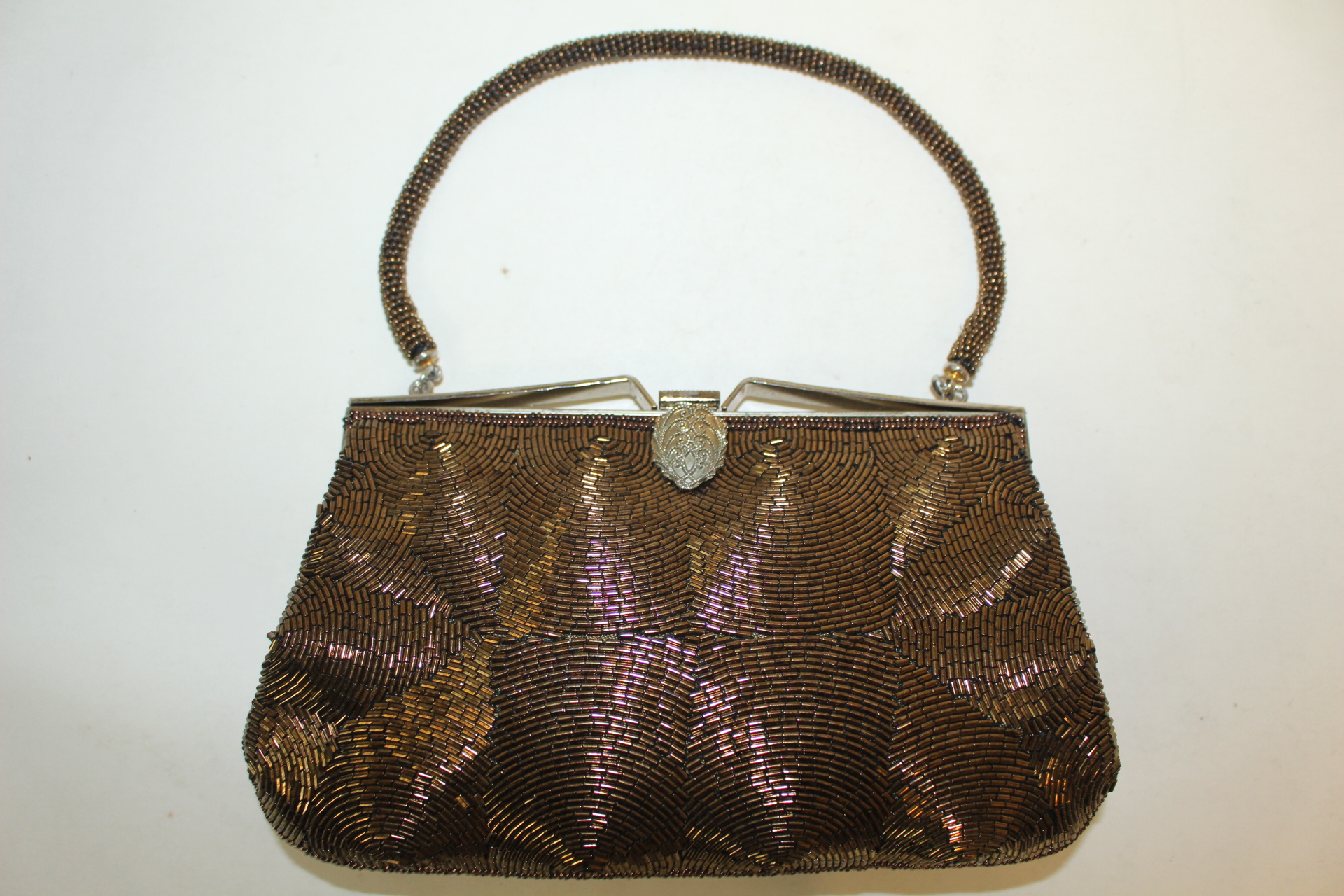 근대사 유리구슬재질로된 손가방