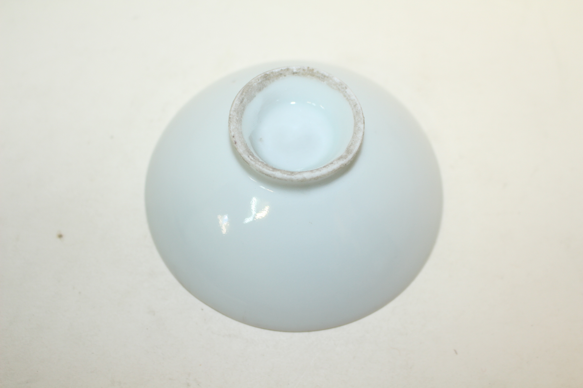 연대가좋은 철화백자산수문 잔