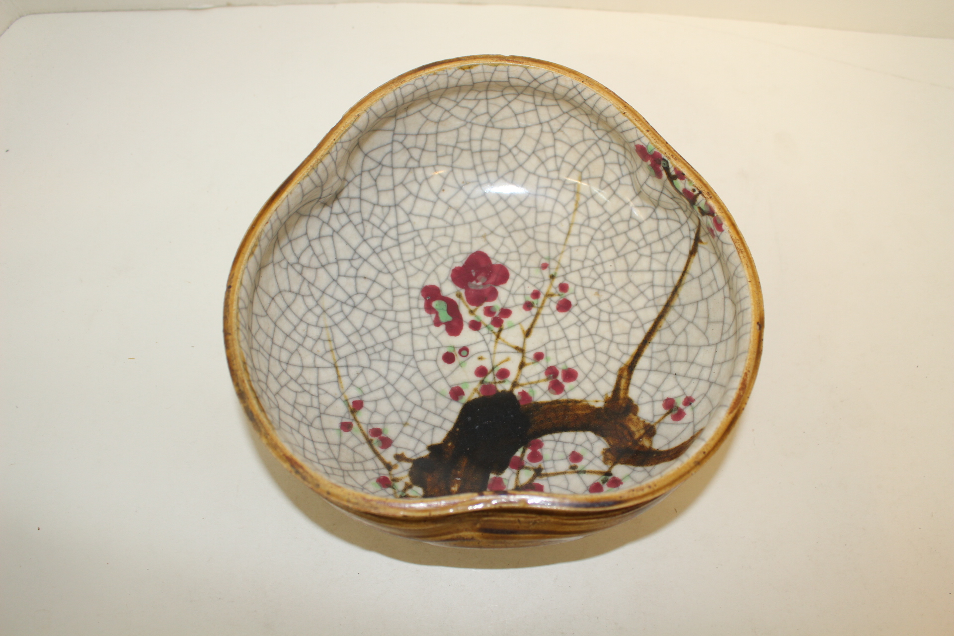 연대가좋은 청자 철화진사화문 화형퇴수기