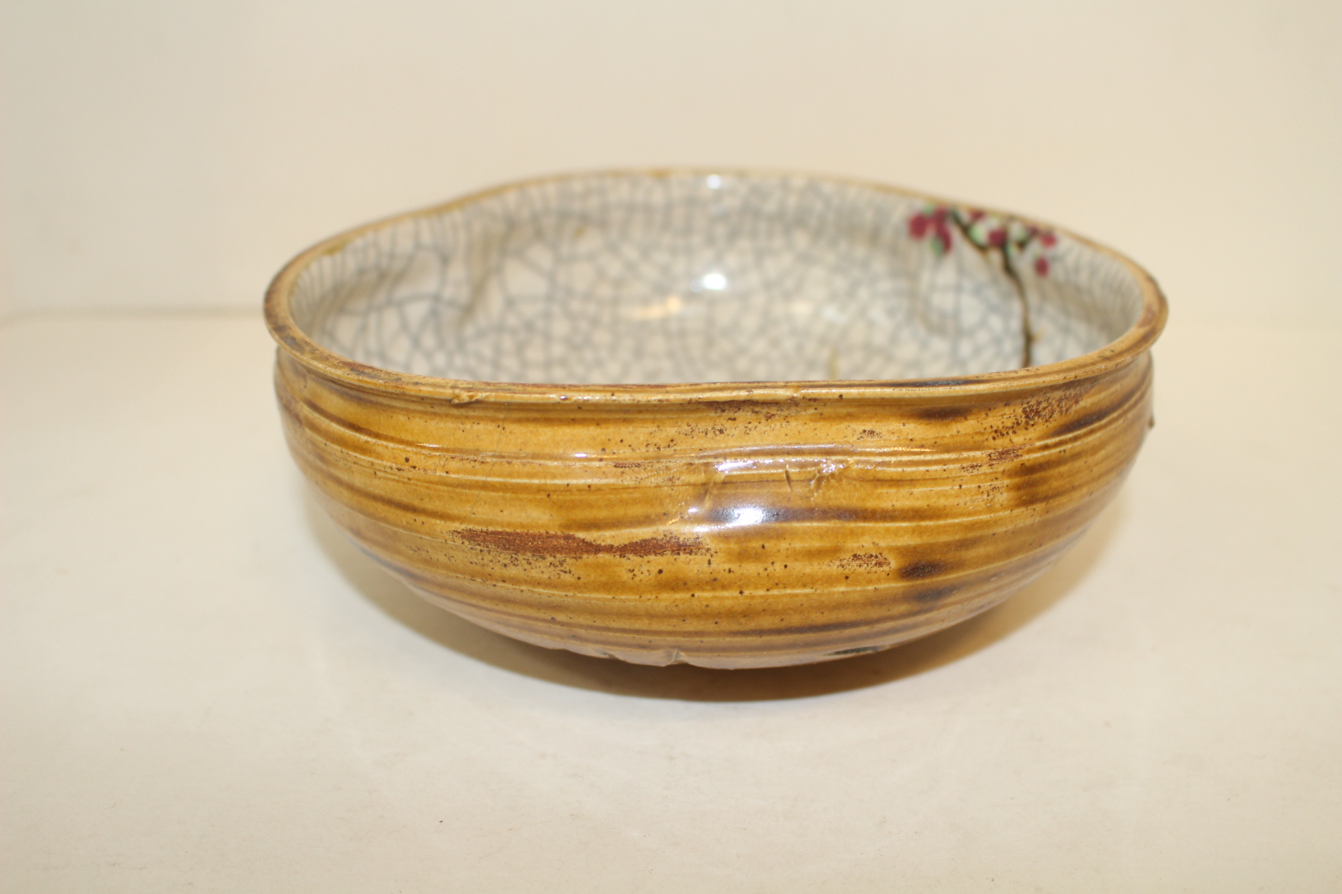 연대가좋은 청자 철화진사화문 화형퇴수기