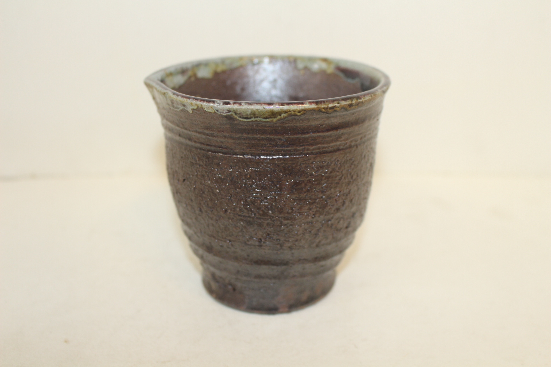 철화청자 잔모양 수구