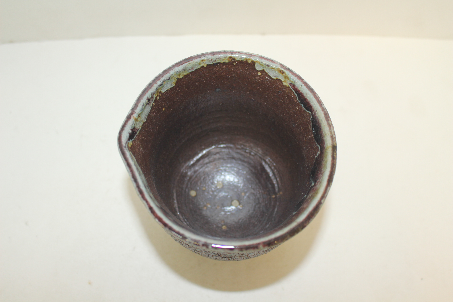 철화청자 잔모양 수구