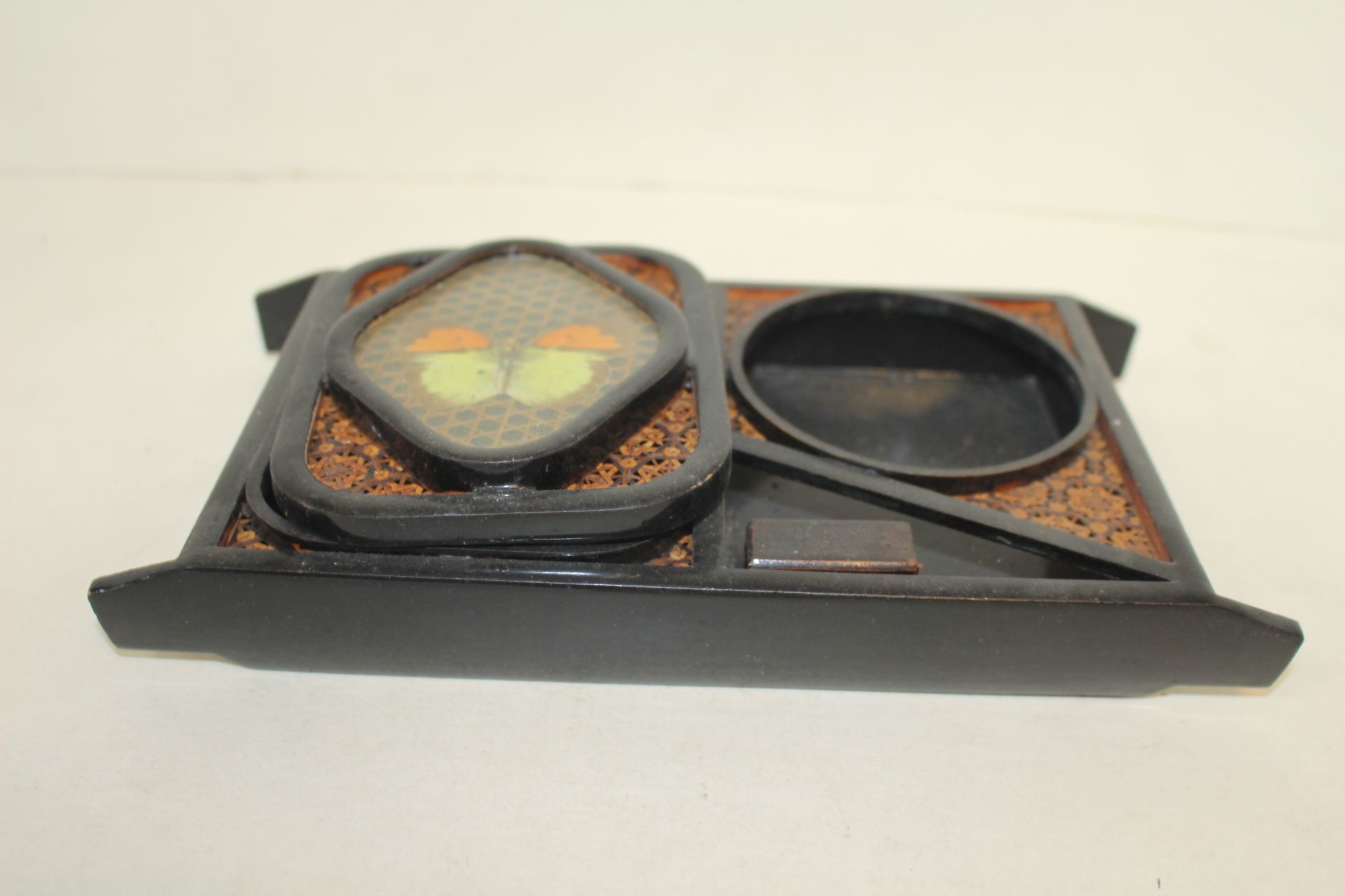 나무로된 사각함