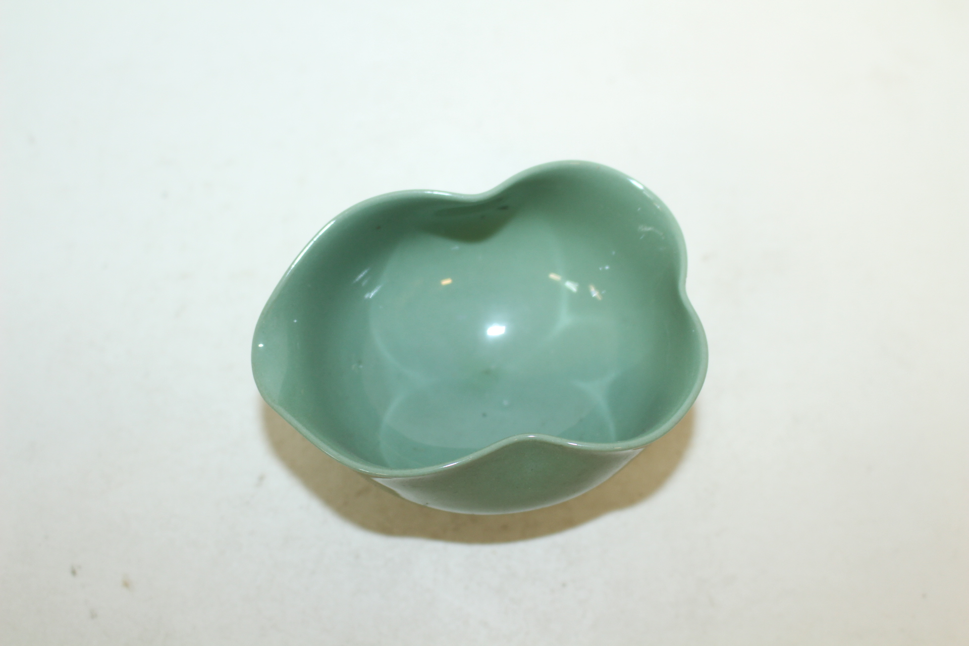 연대가좋은 청자 수구