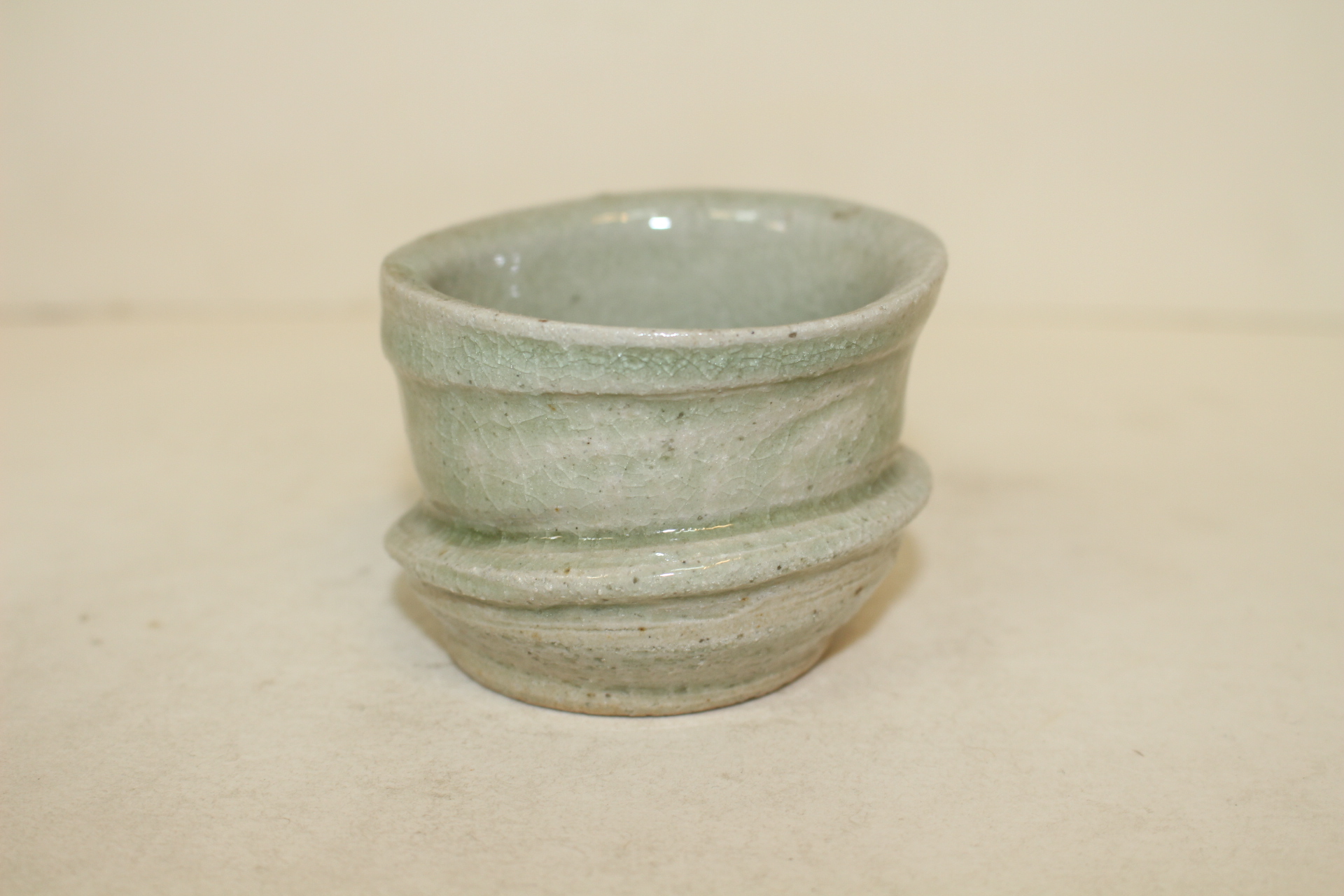 청자 꽈베기형 잔