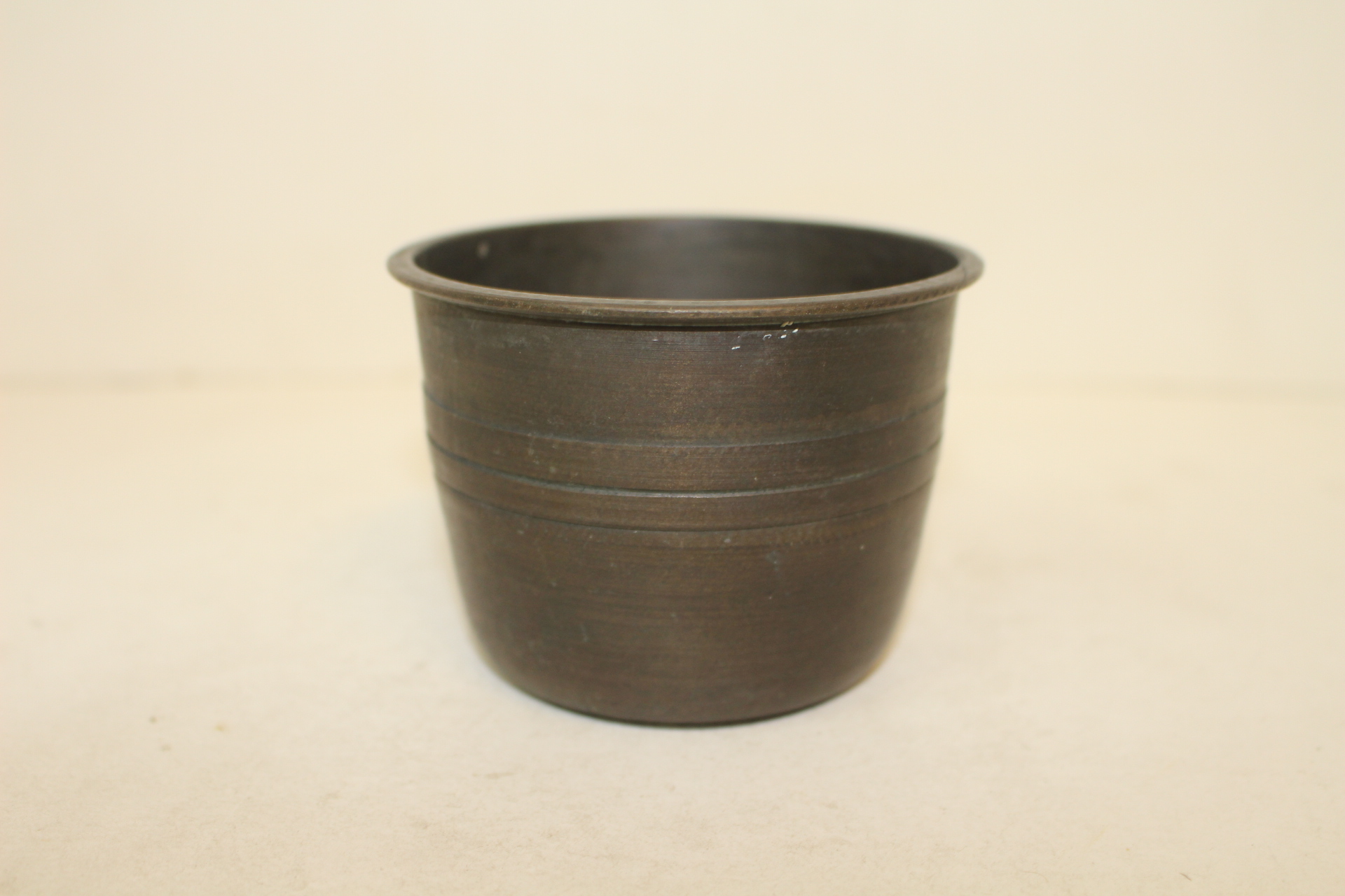 연대가좋은 청동으로된 향완