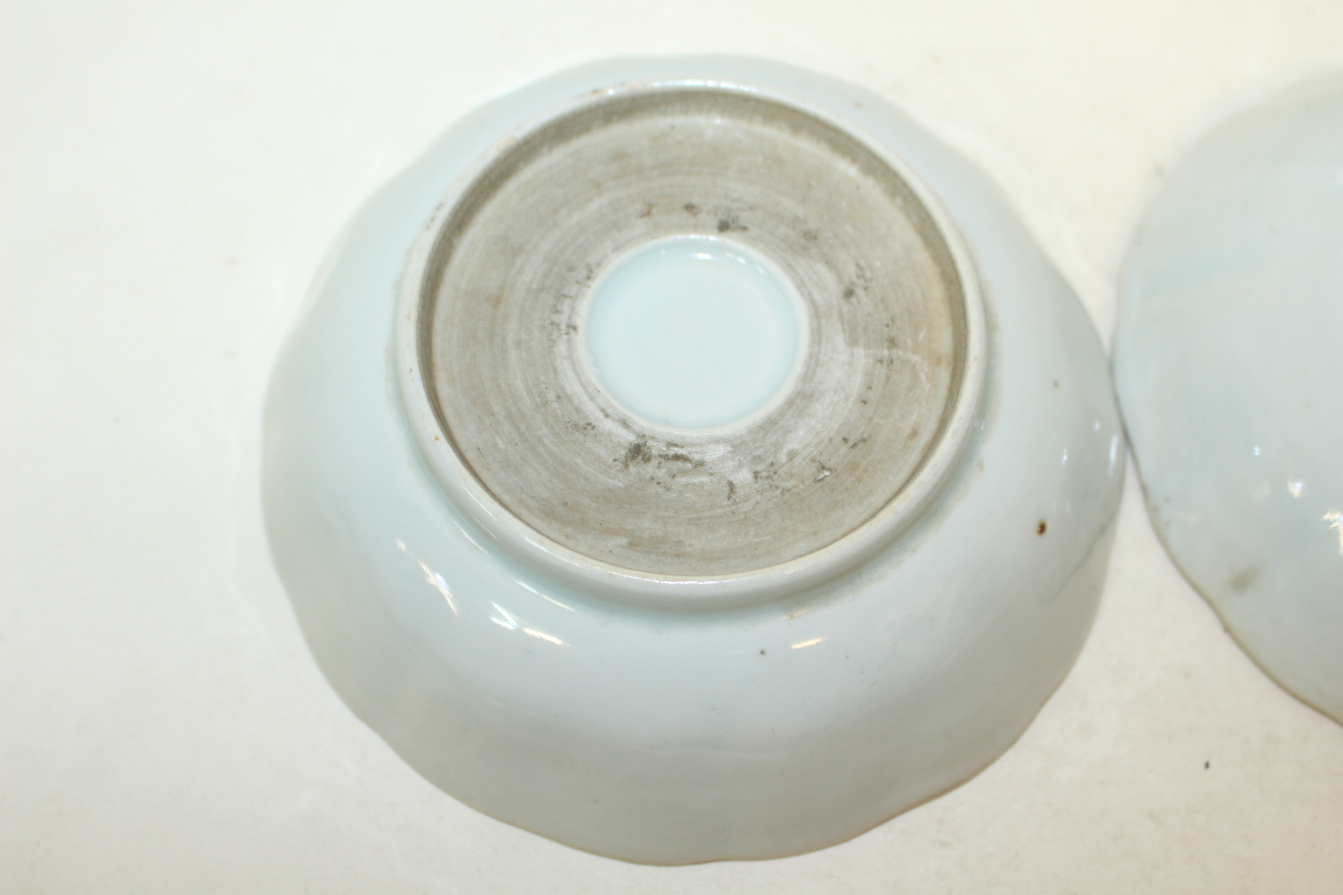 연대가좋은 고이마리 청화백자 산수문 화형완 2점