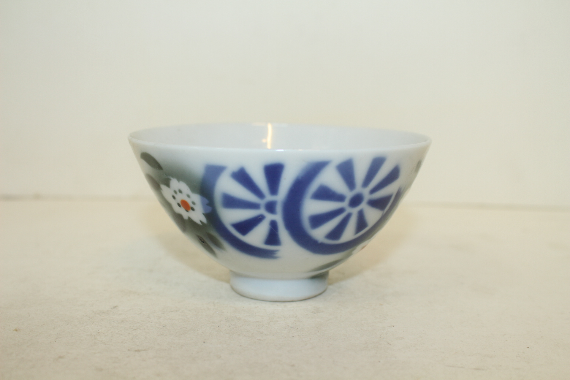 연대가좋은 청화백자추상화문 자완