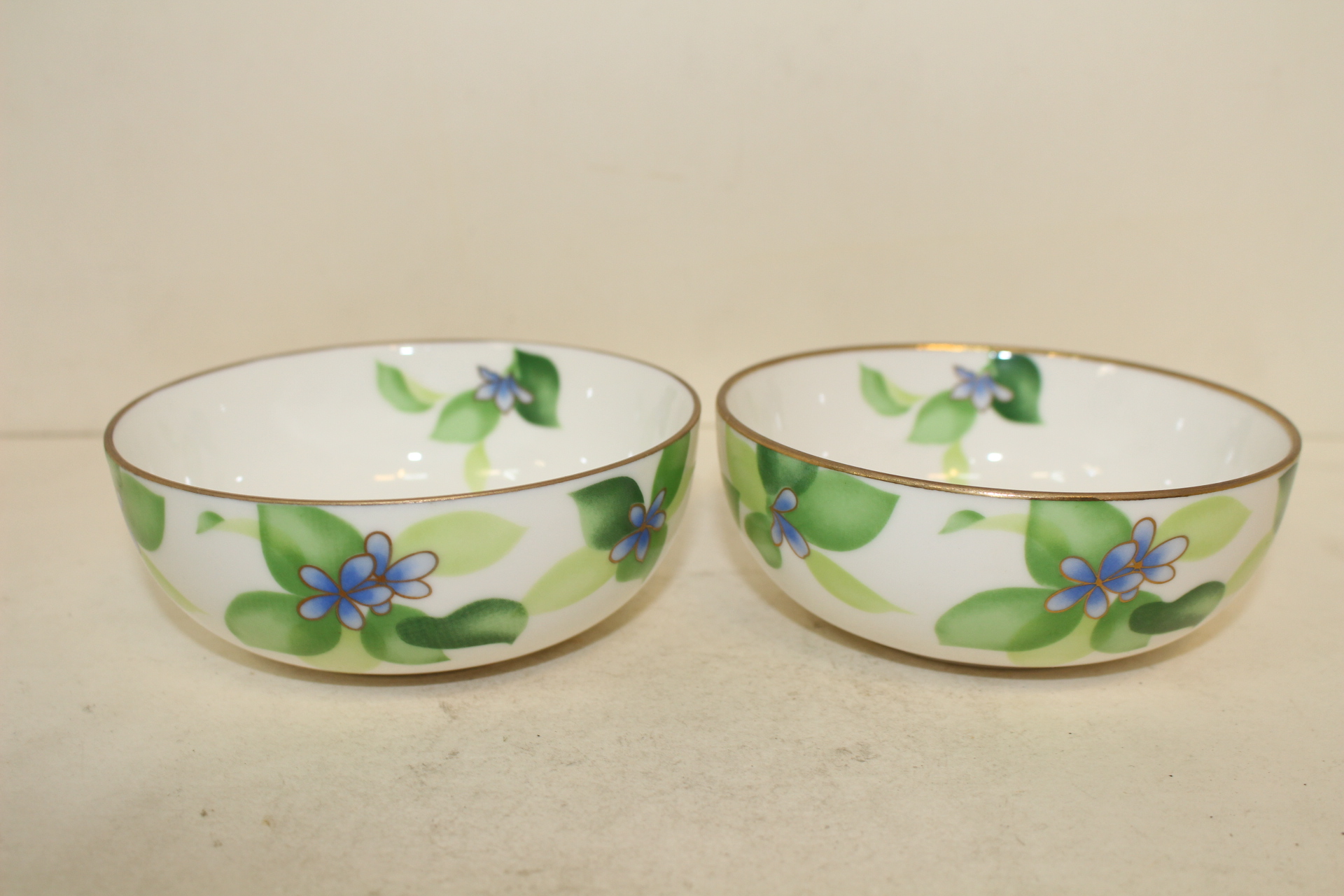 본챠이나 금채화문완 2점