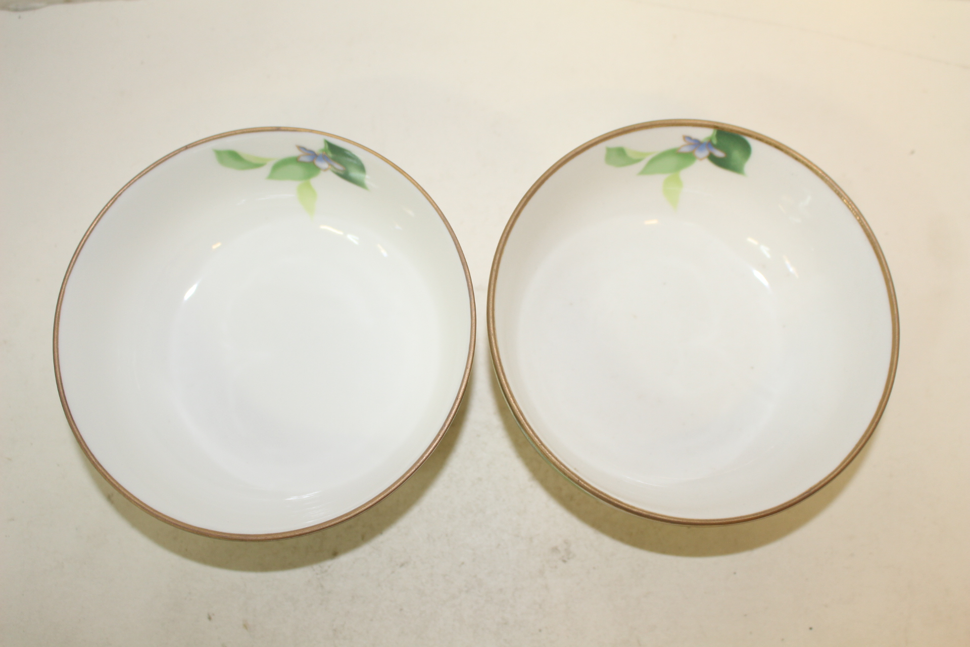 본챠이나 금채화문완 2점