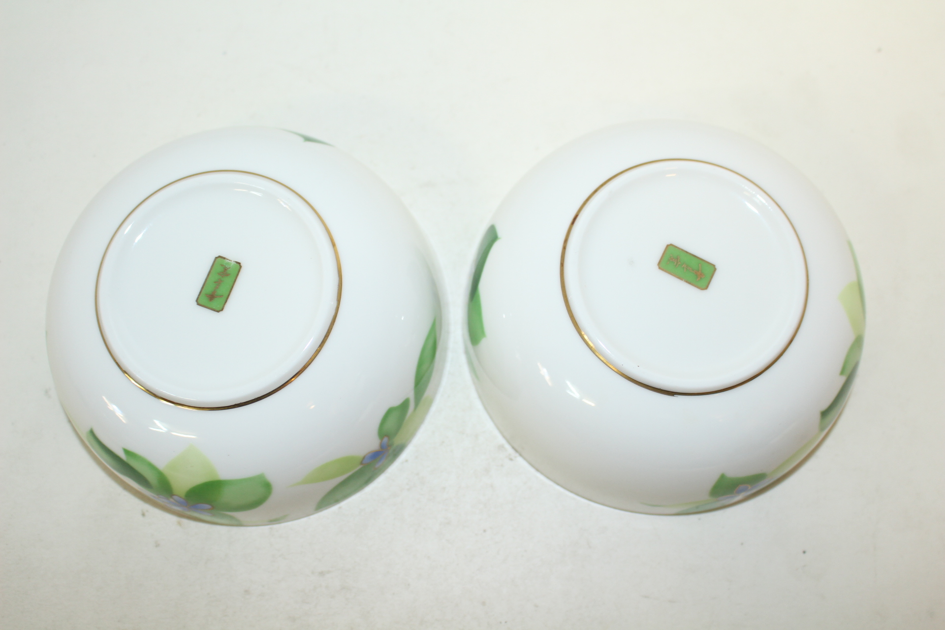 본챠이나 금채화문완 2점