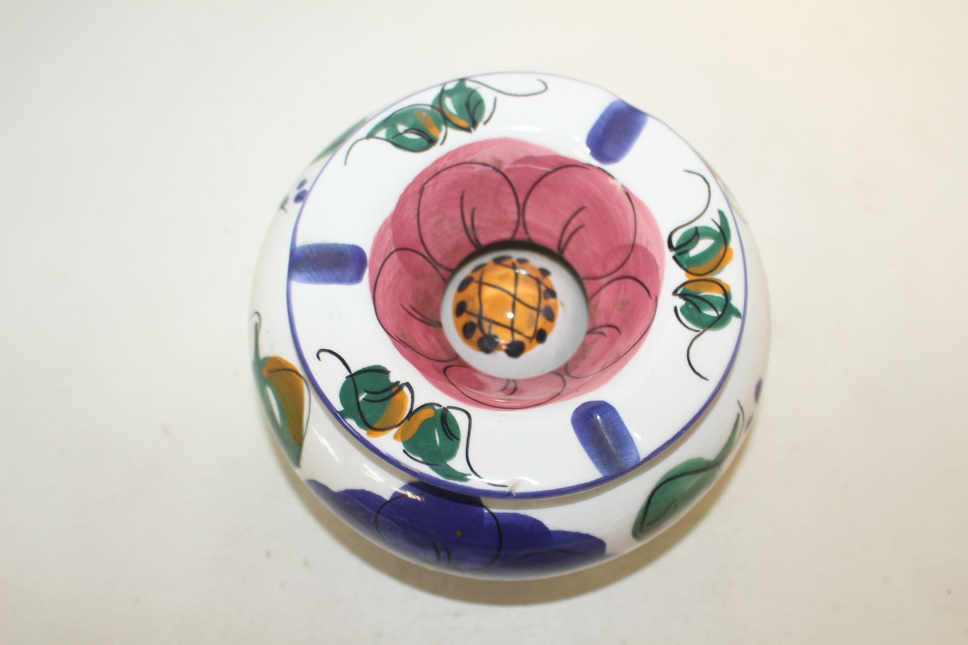 유럽산 분청자 청화화문 재털이