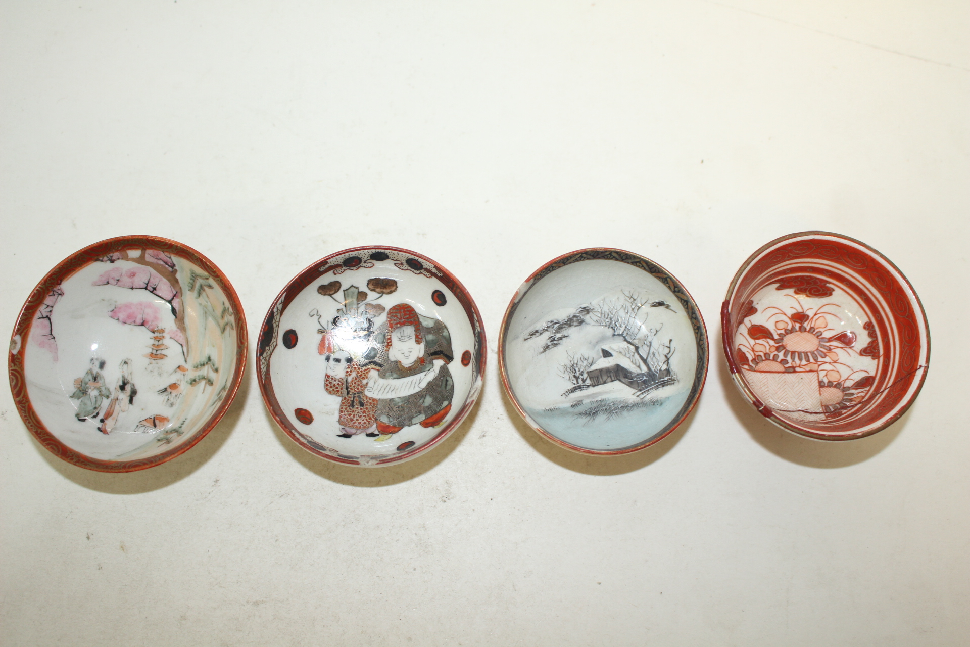 연대가좋은 고구다니 진사금채화문잔 4점