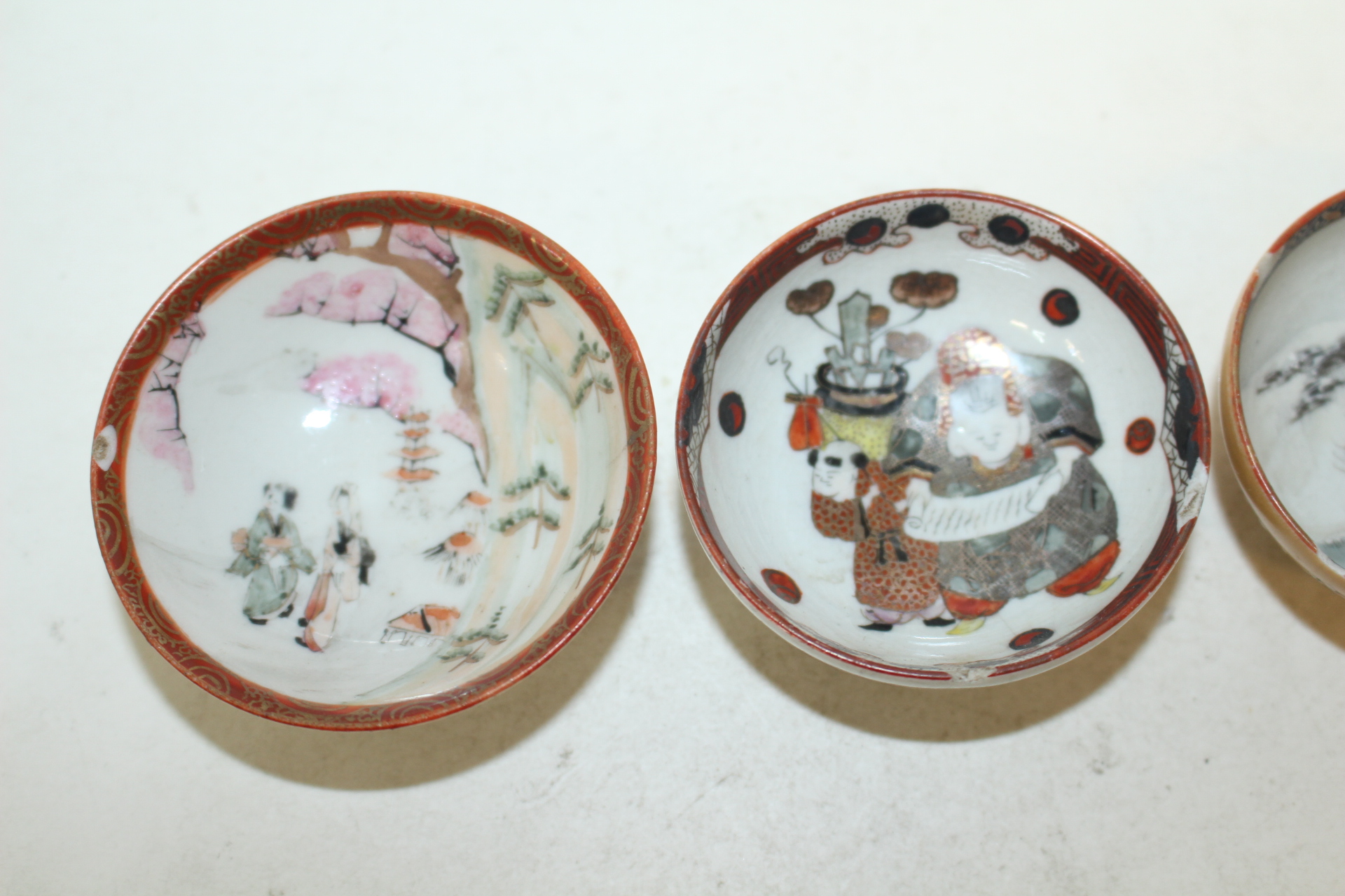 연대가좋은 고구다니 진사금채화문잔 4점