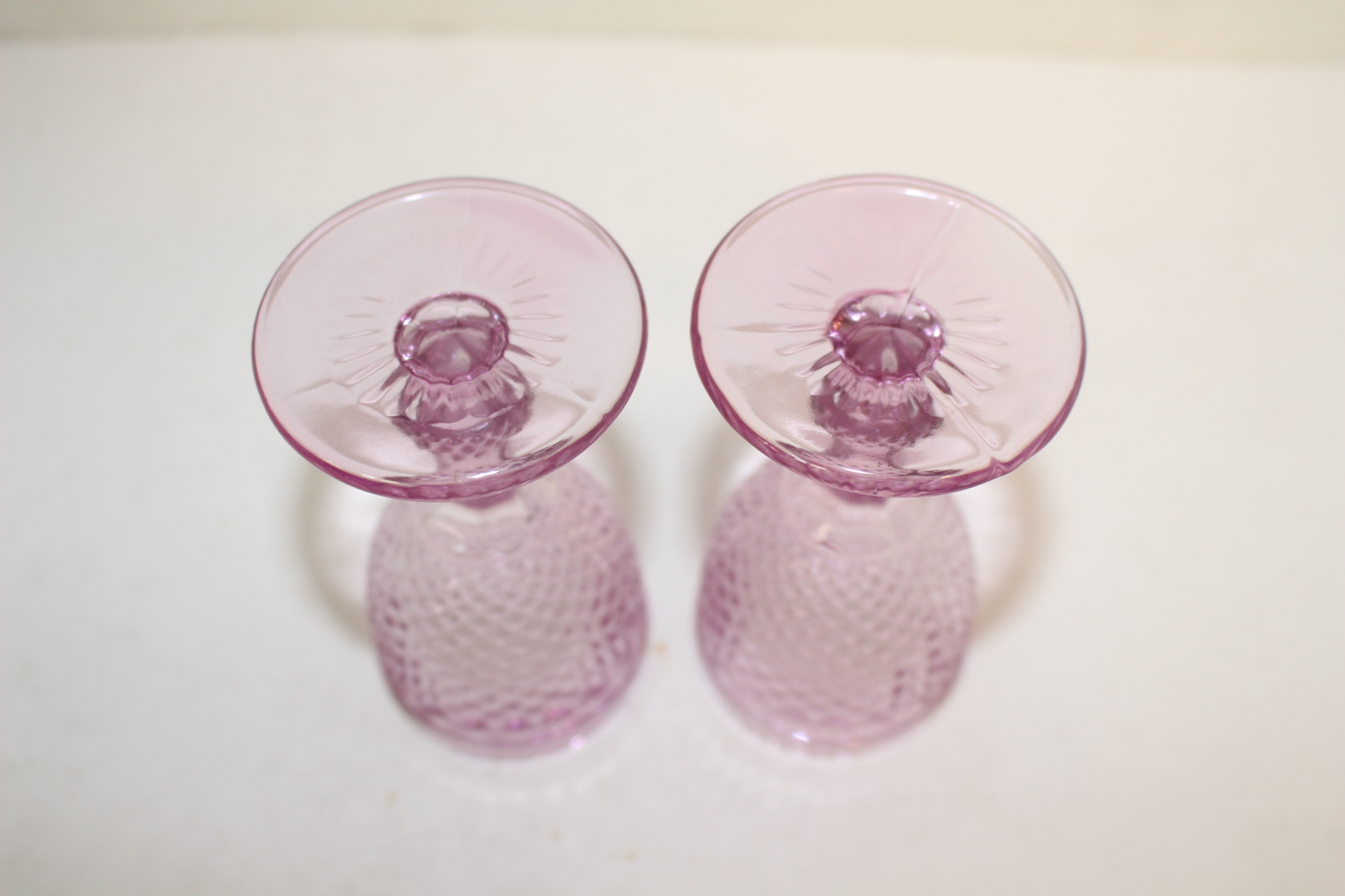 채색유리 굽다리잔 2점